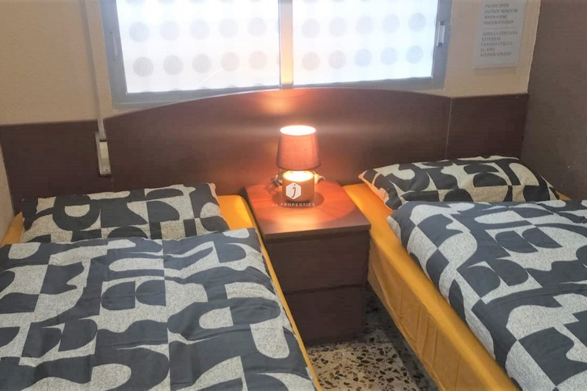 Resale - Apartment / flat -
Punta Prima - Costa Blanca