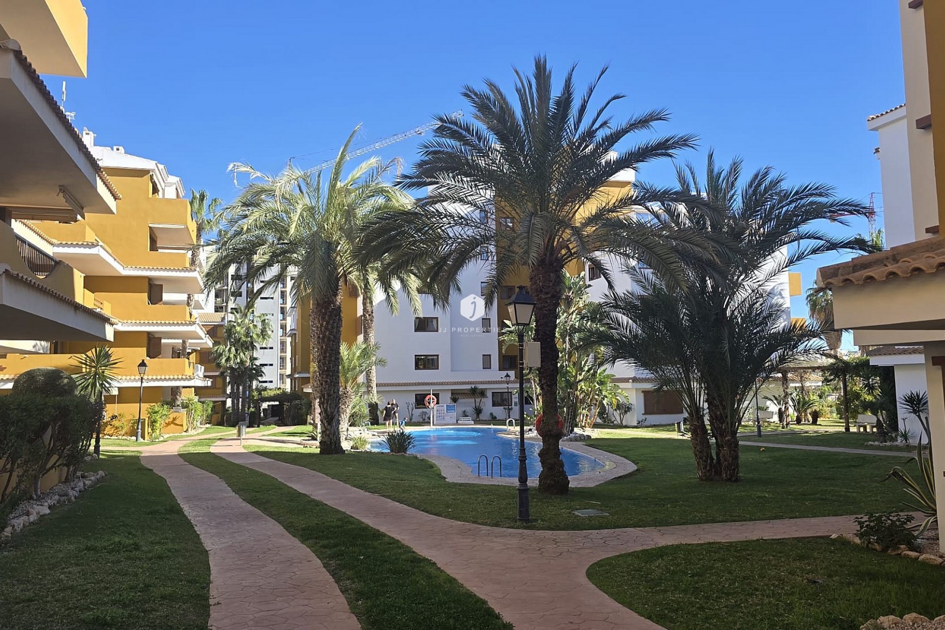 Resale - Apartment / flat -
Punta Prima - Costa Blanca
