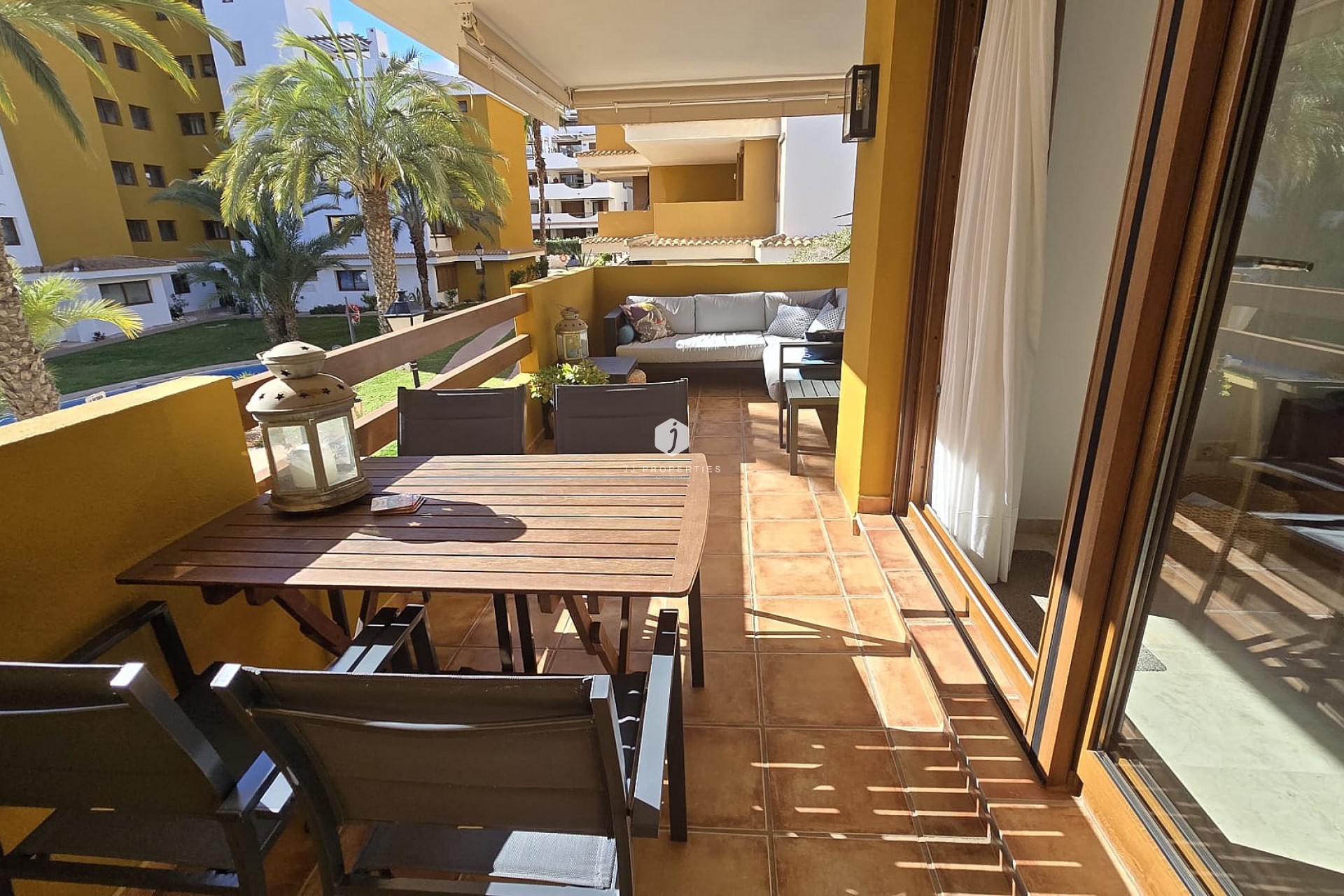Resale - Apartment / flat -
Punta Prima - Costa Blanca