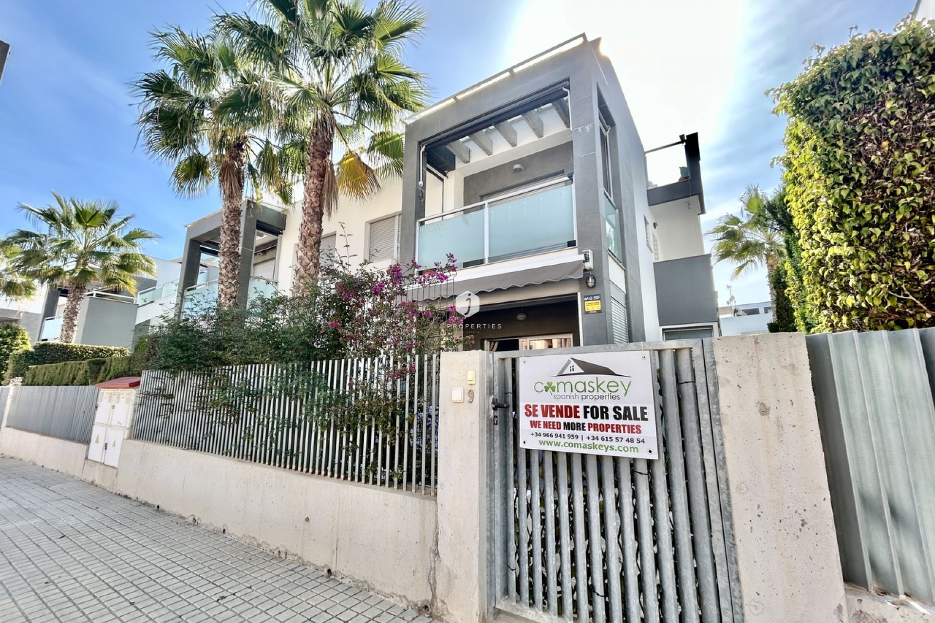 Resale - Apartment / flat -
Punta Prima - Costa Blanca
