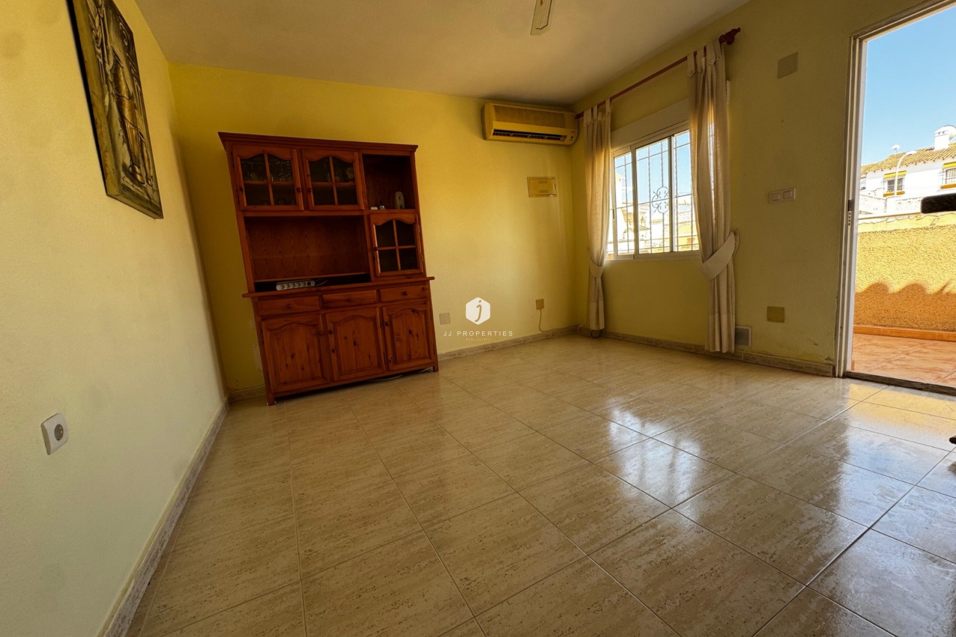 Resale - Apartment / flat -
San Miguel de Salinas - Inland