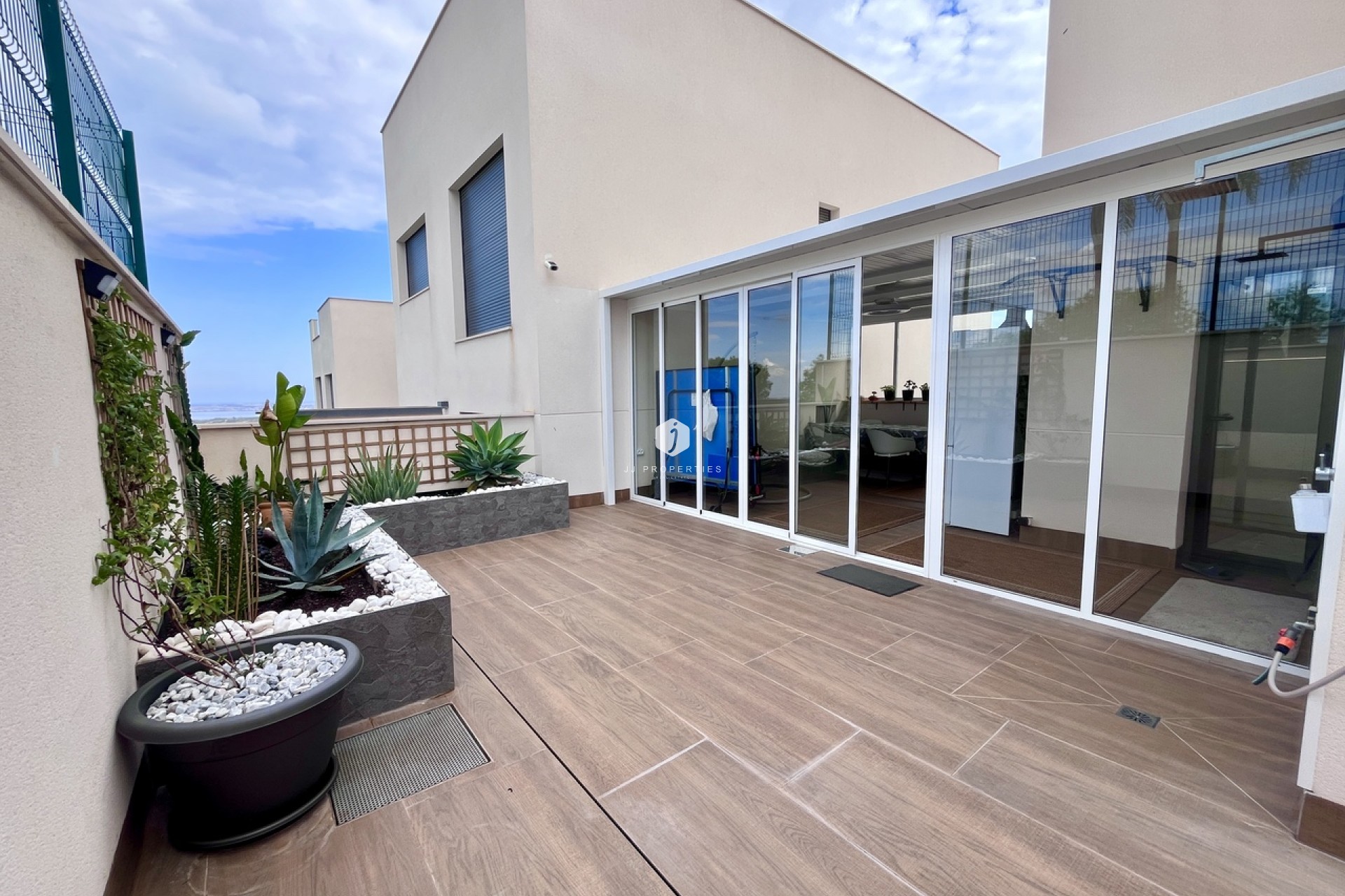 Resale - Apartment / flat -
San Miguel de Salinas - Inland