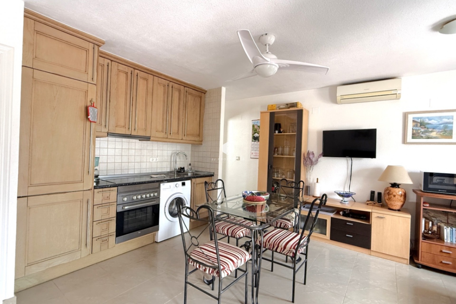 Resale - Apartment / flat -
San Miguel de Salinas - Inland