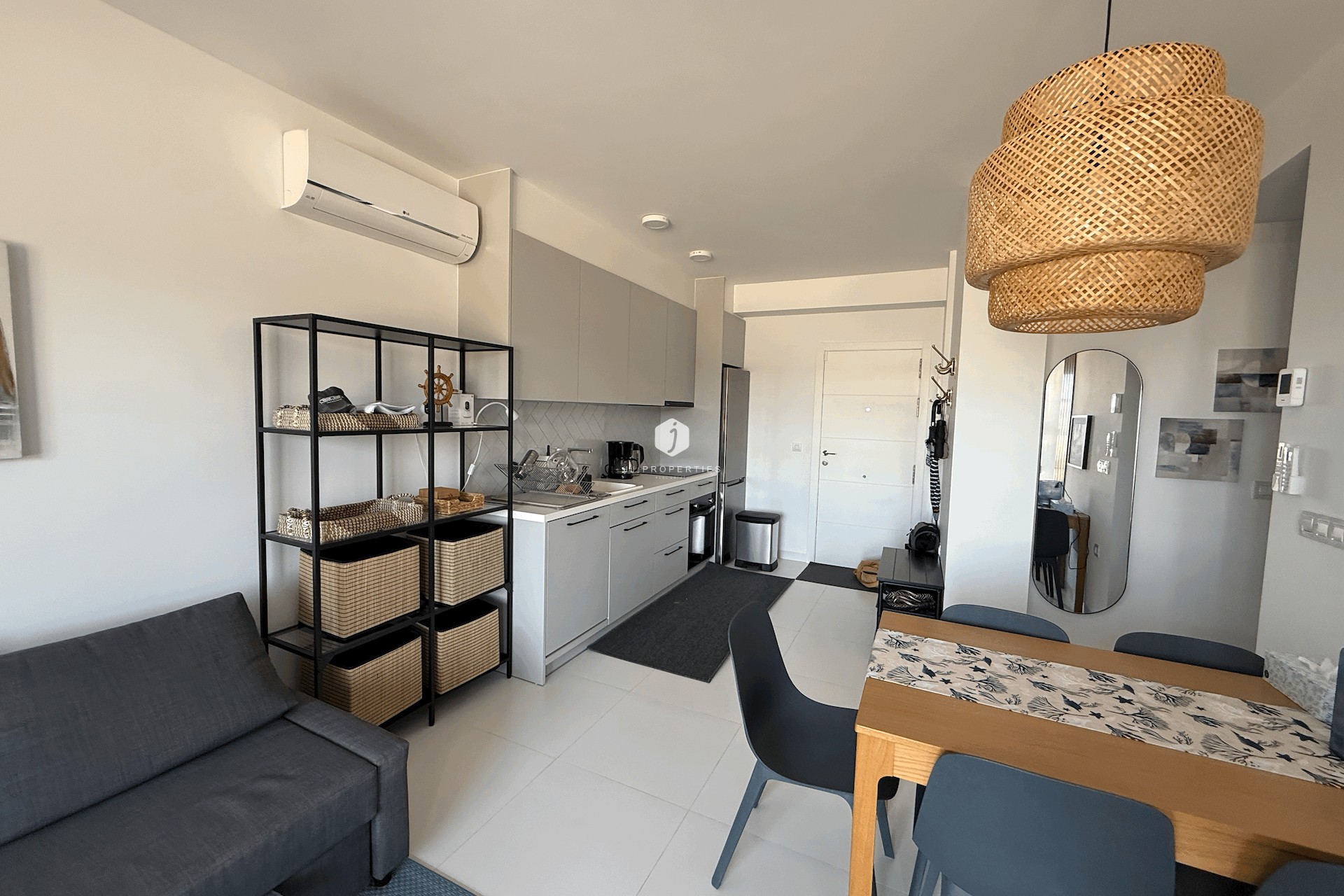 Resale - Apartment / flat -
San Miguel de Salinas - Inland