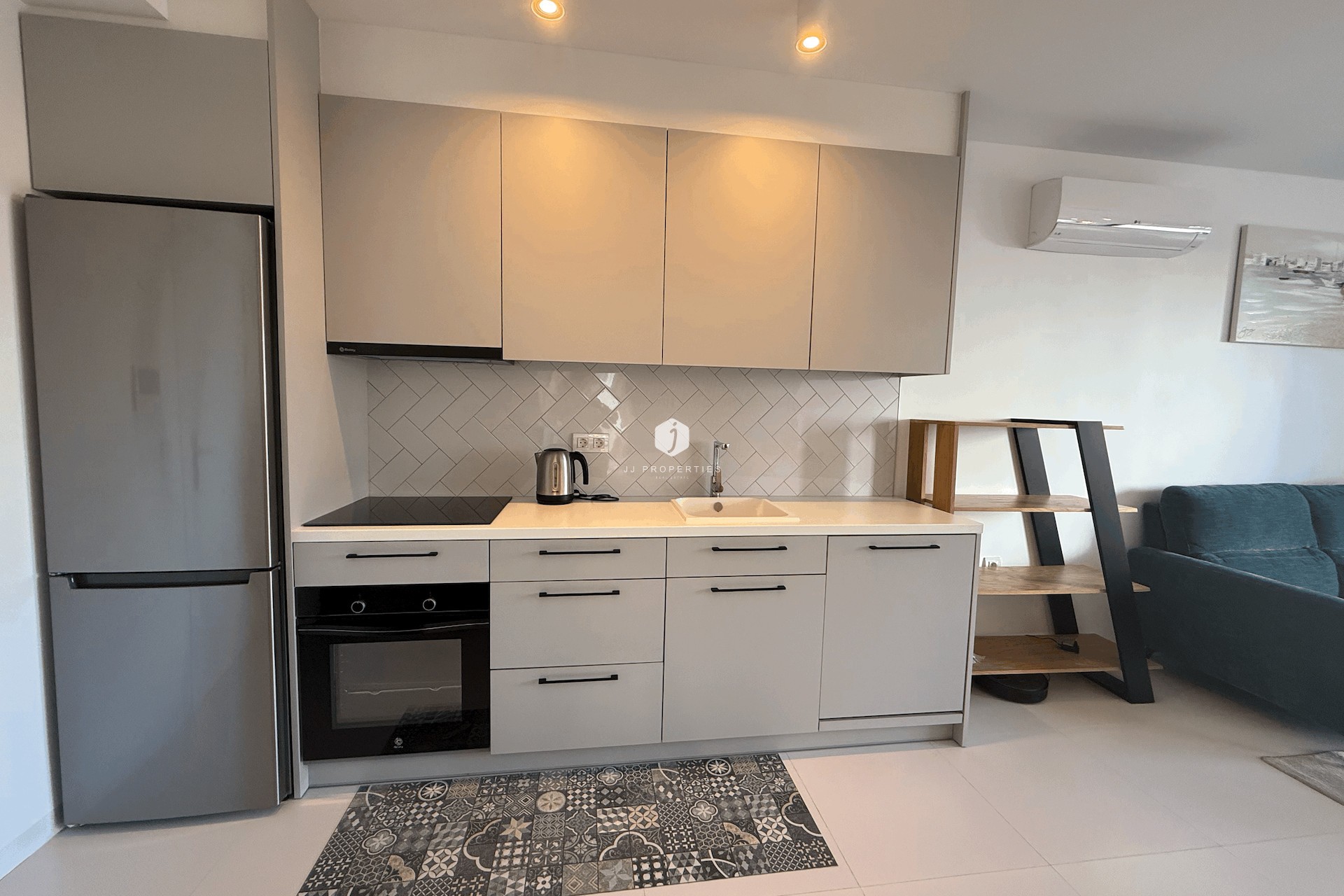 Resale - Apartment / flat -
San Miguel de Salinas - Inland