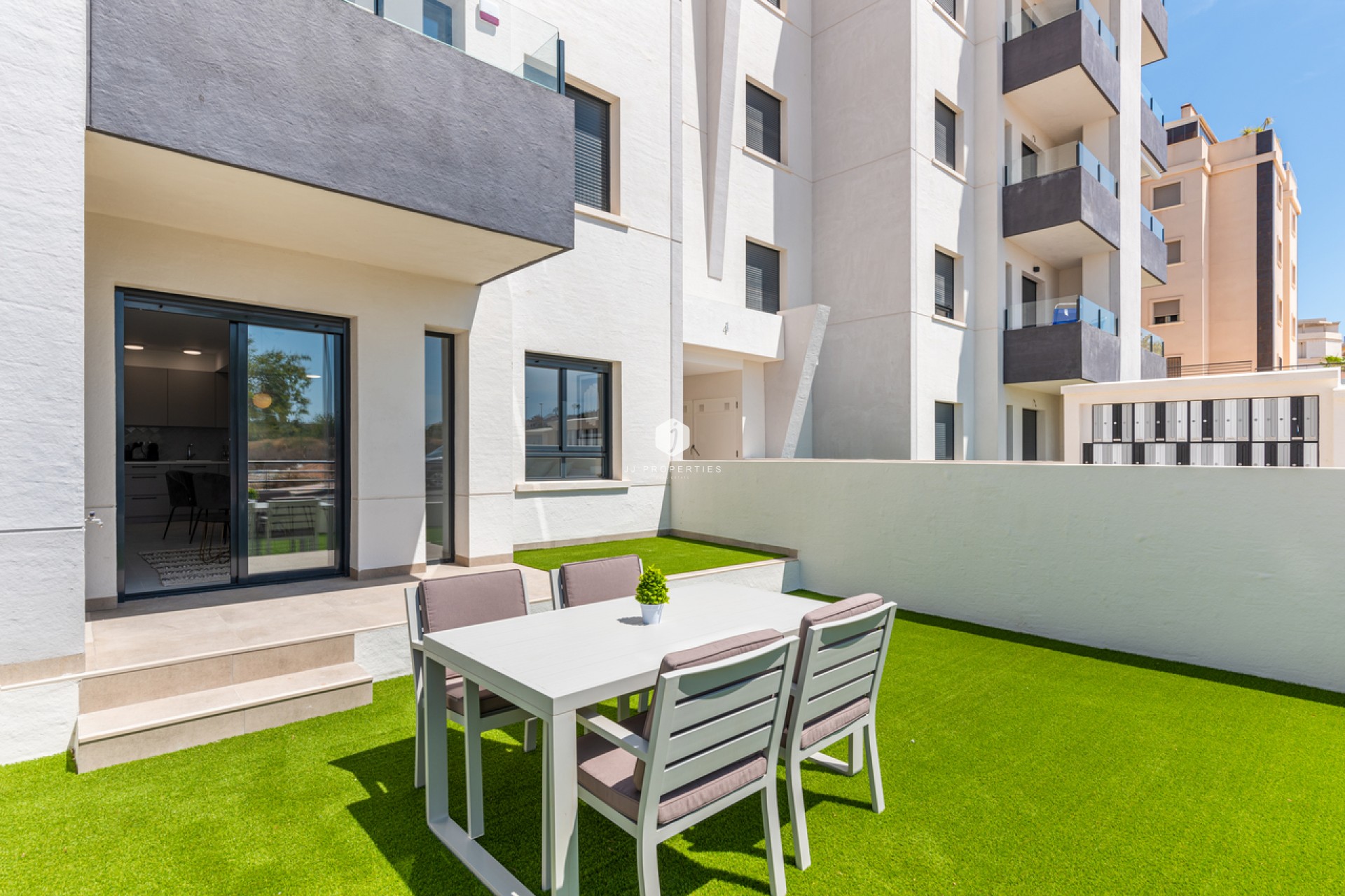 Resale - Apartment / flat -
San Miguel de Salinas - Inland