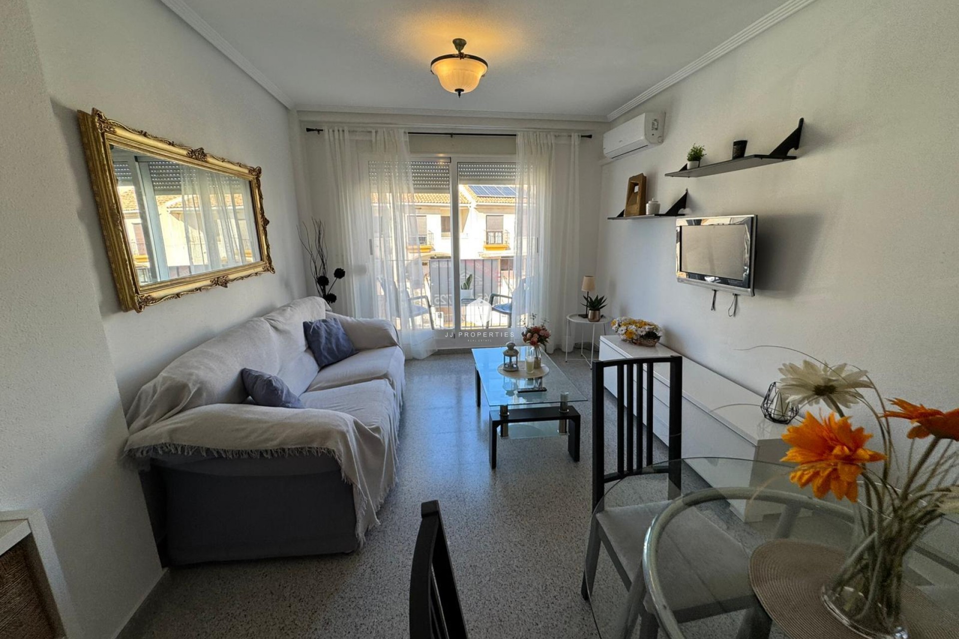 Resale - Apartment / flat -
San Miguel de Salinas - Inland