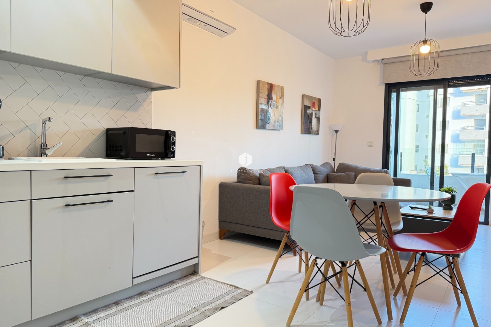 Resale - Apartment / flat -
San Miguel de Salinas - Inland