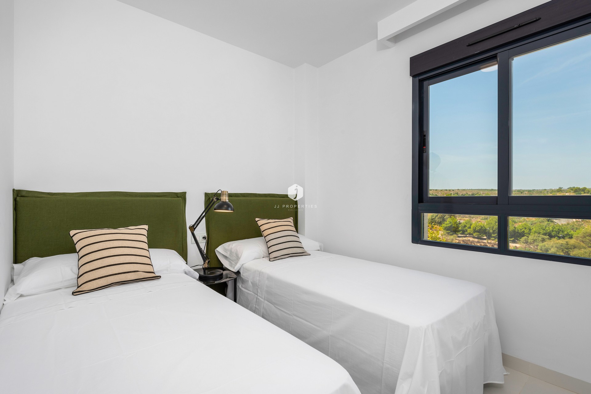 Resale - Apartment / flat -
San Miguel de Salinas - Inland