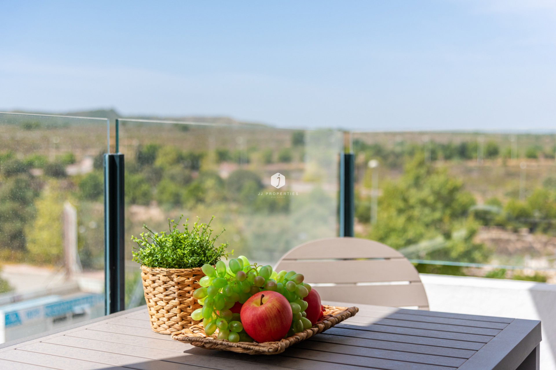 Resale - Apartment / flat -
San Miguel de Salinas - Inland