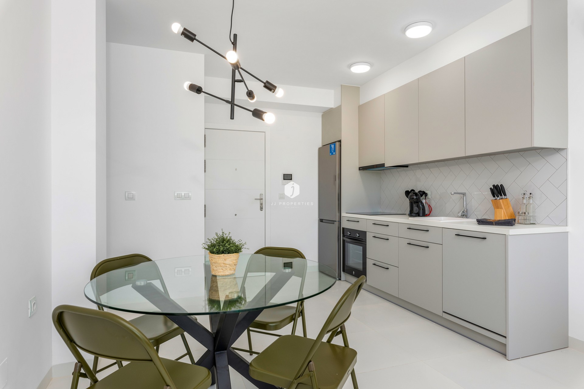 Resale - Apartment / flat -
San Miguel de Salinas - Inland