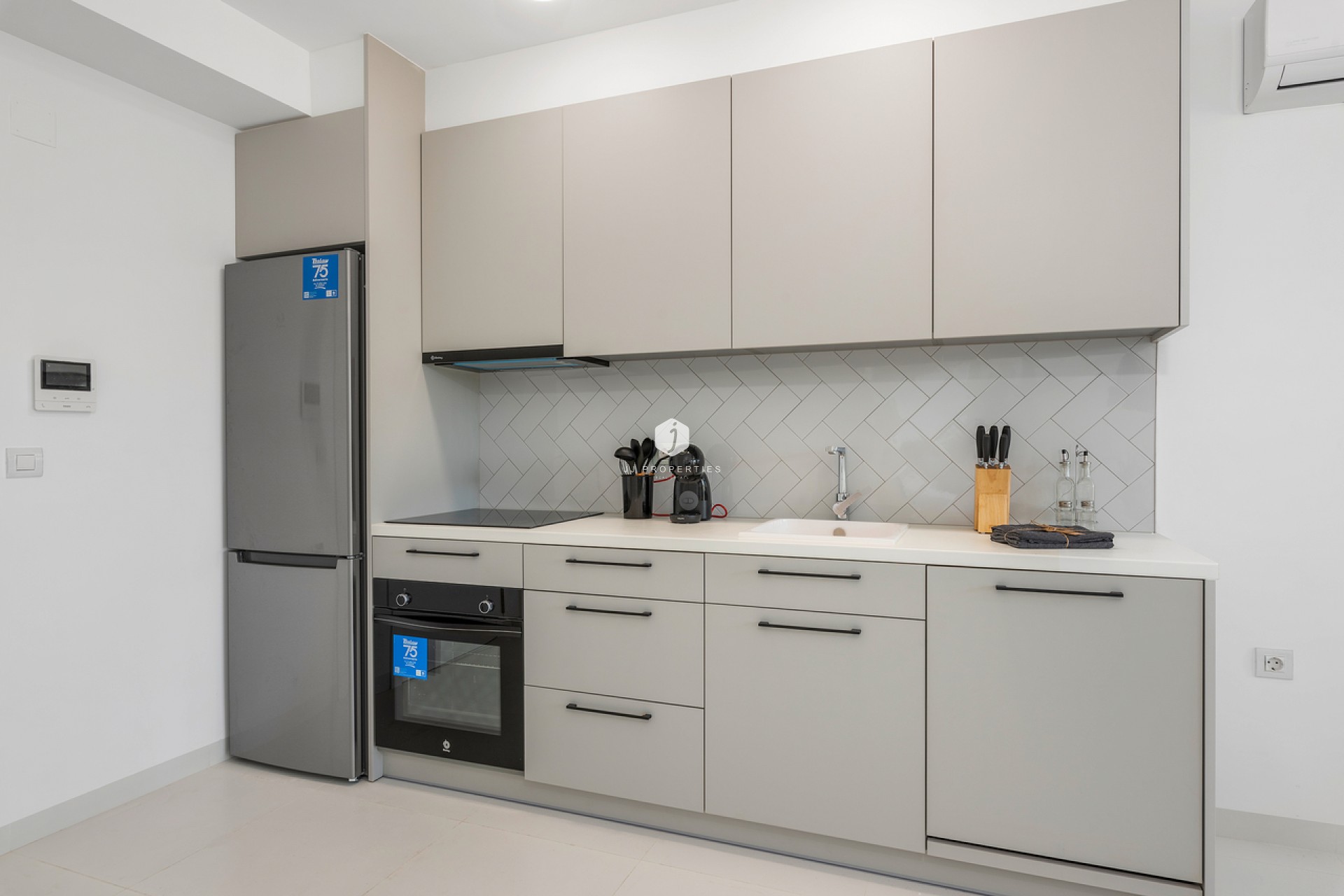 Resale - Apartment / flat -
San Miguel de Salinas - Inland