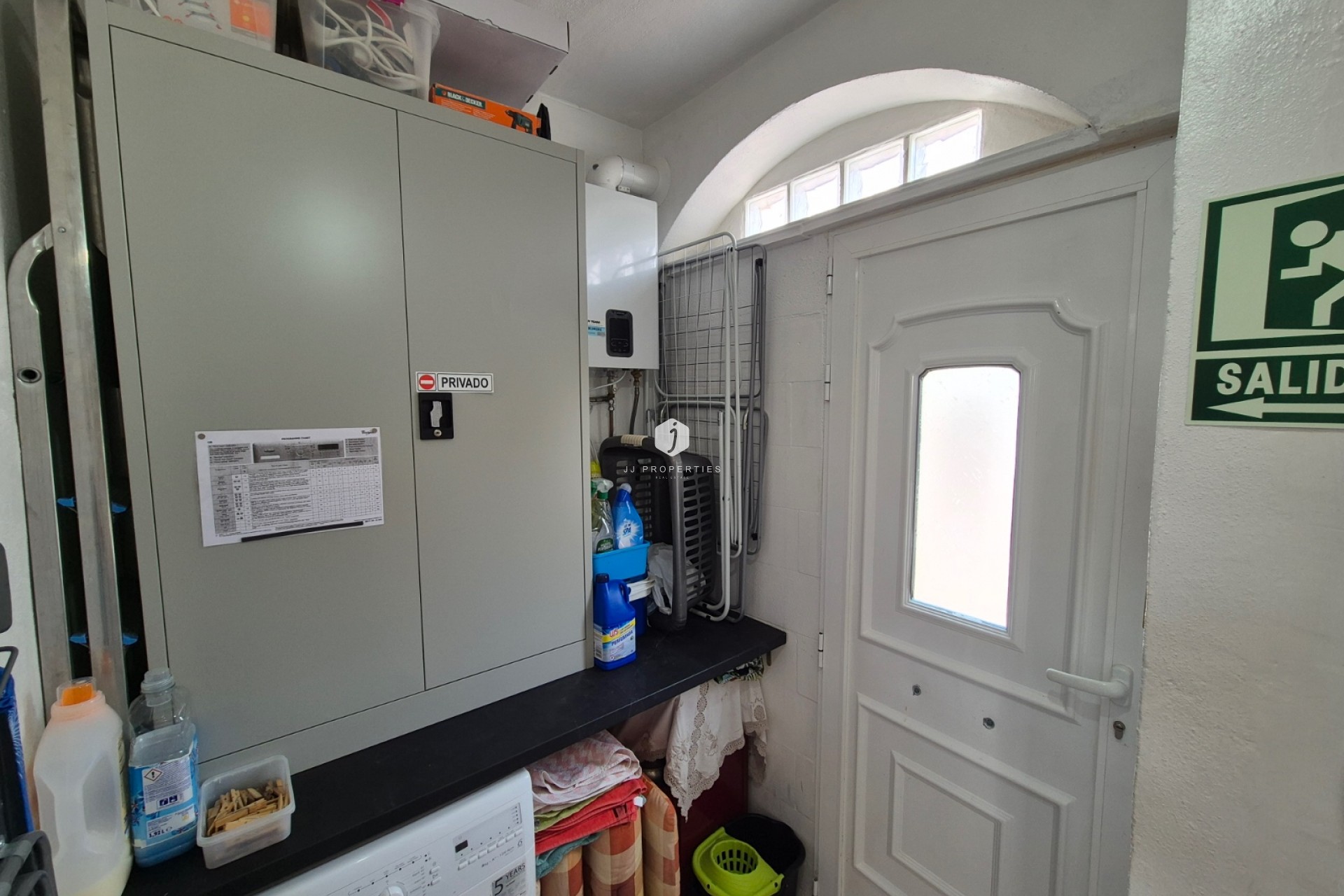 Resale - Apartment / flat -
San Miguel de Salinas - Inland