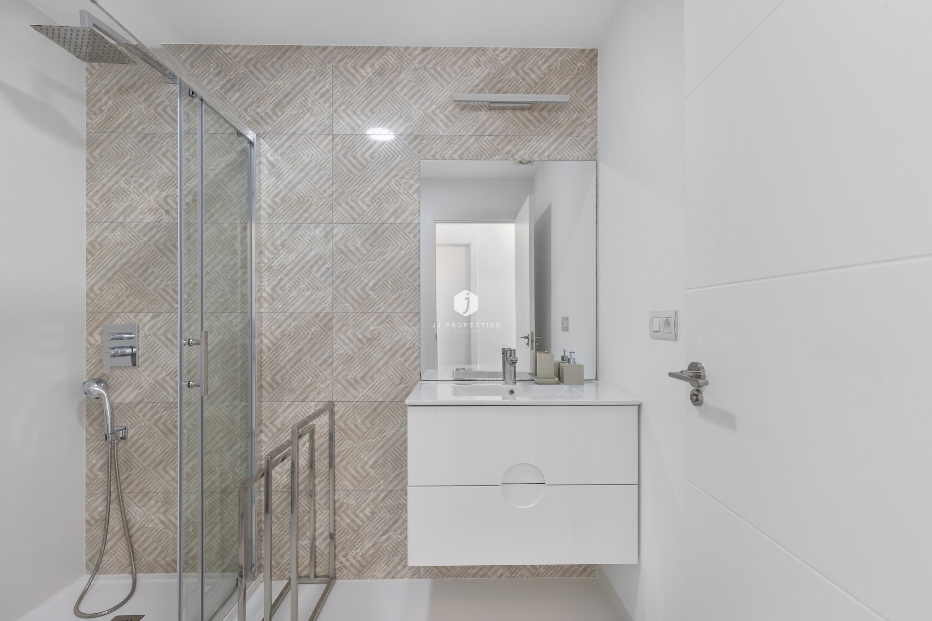 Resale - Apartment / flat -
San Miguel de Salinas - Inland