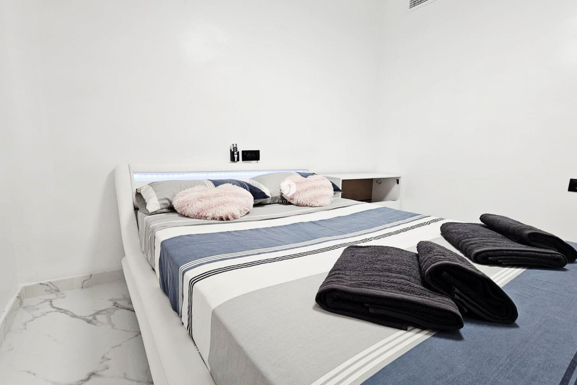 Resale - Apartment / flat -
Torrevieja - Acequion