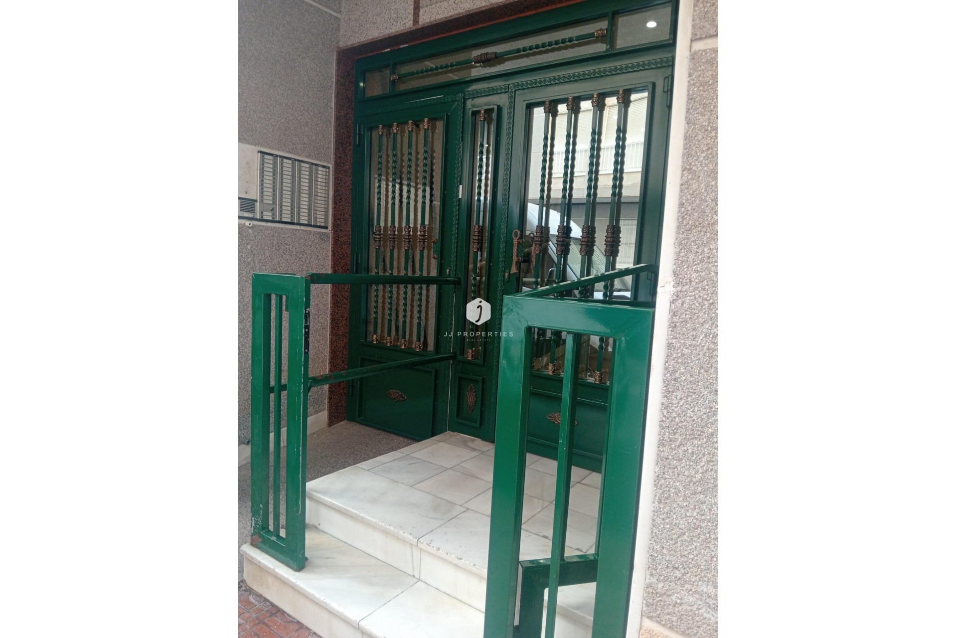 Resale - Apartment / flat -
Torrevieja - Acequion