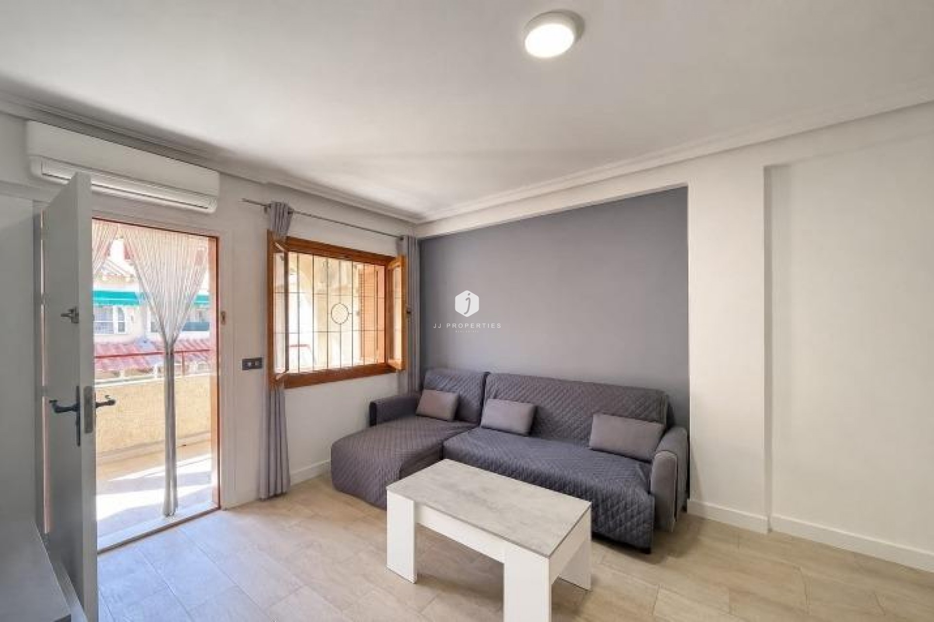 Resale - Apartment / flat -
Torrevieja - Acequion