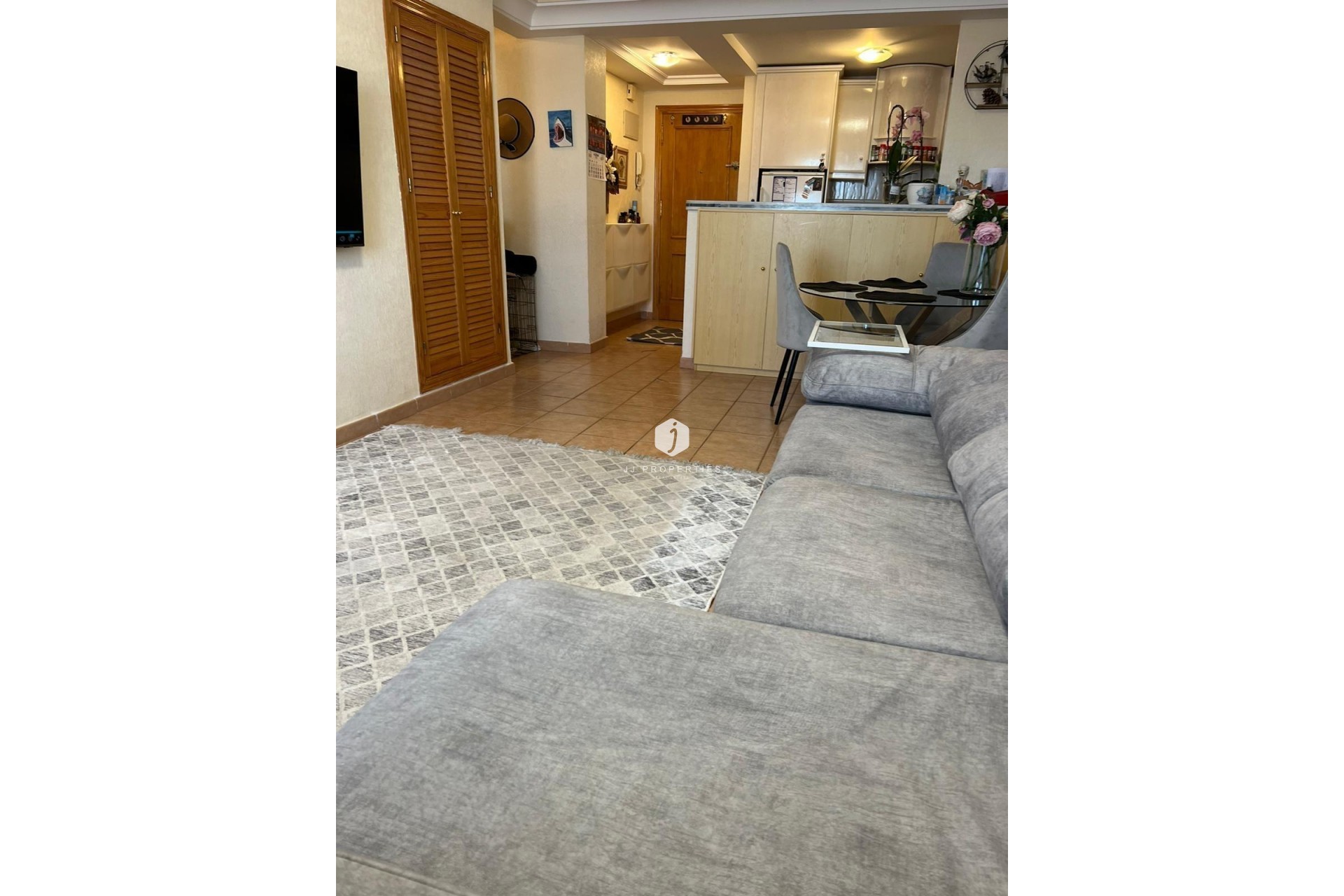 Resale - Apartment / flat -
Torrevieja - aguas nuevas