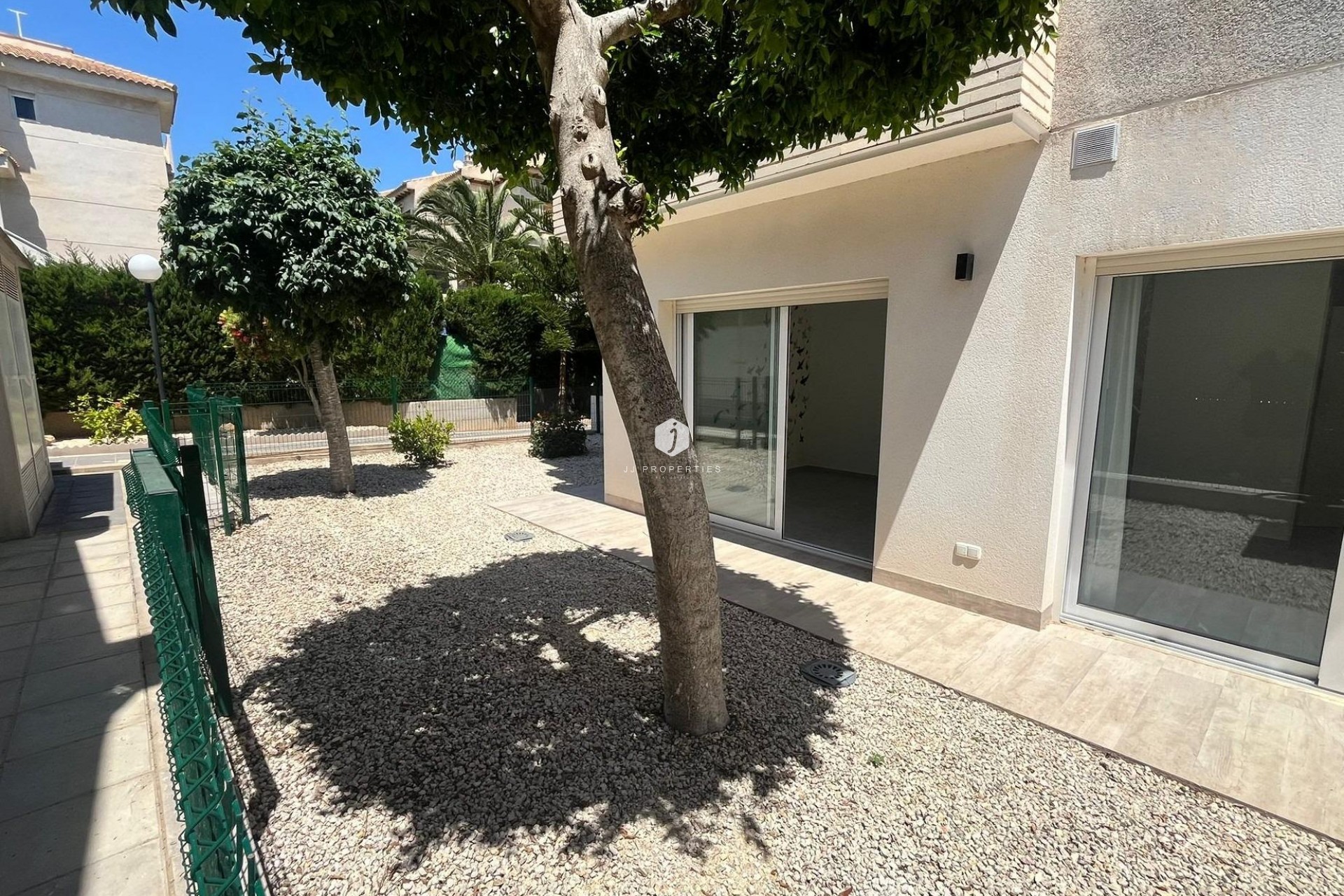 Resale - Apartment / flat -
Torrevieja - aguas nuevas