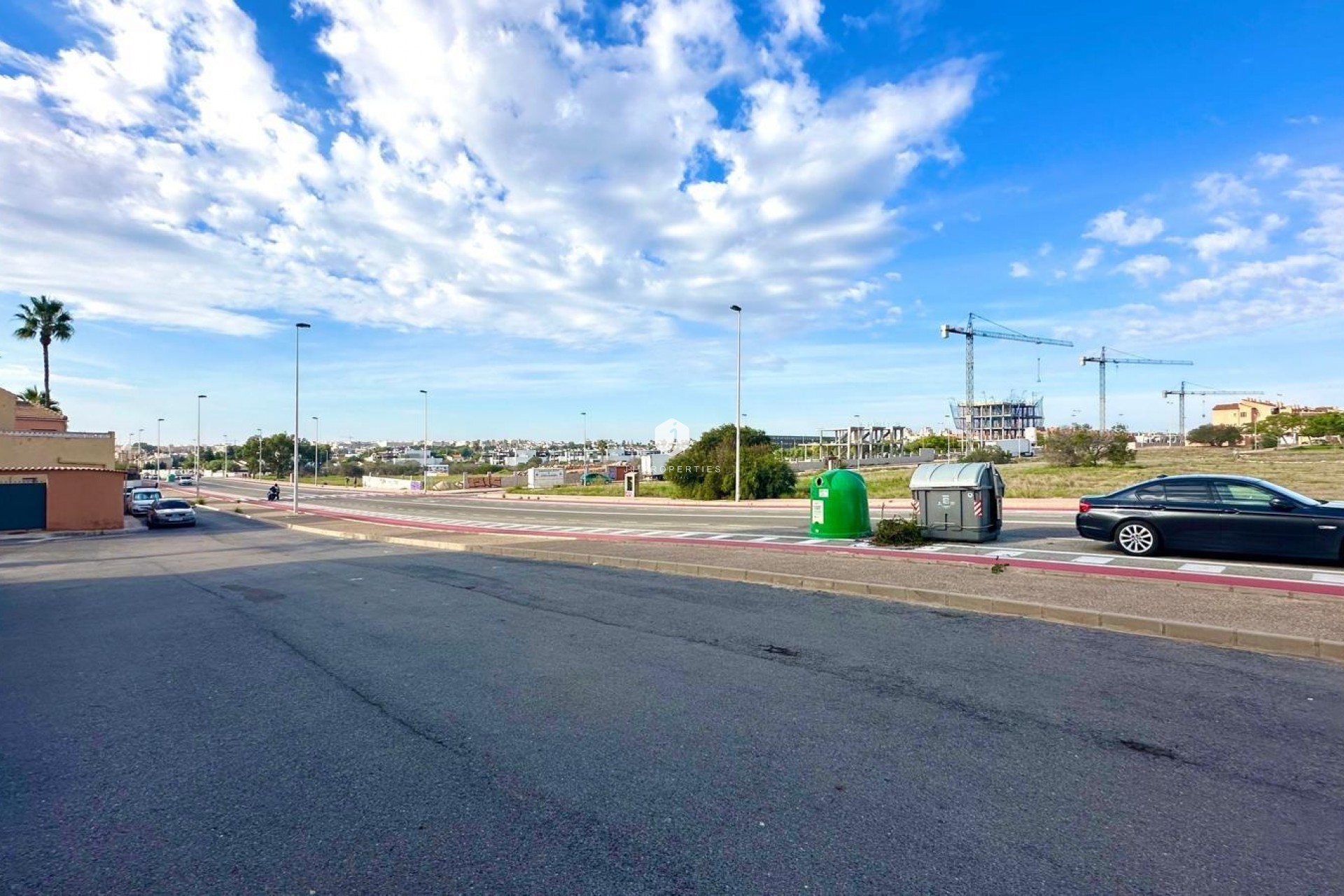 Resale - Apartment / flat -
Torrevieja - aguas nuevas