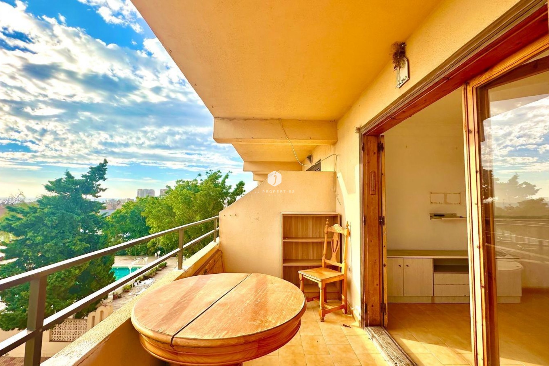 Resale - Apartment / flat -
Torrevieja - aguas nuevas