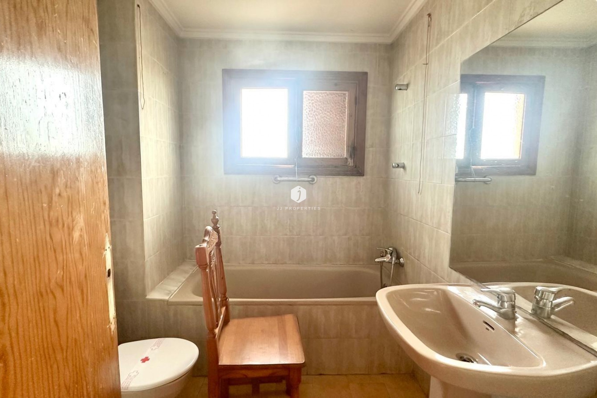 Resale - Apartment / flat -
Torrevieja - aguas nuevas