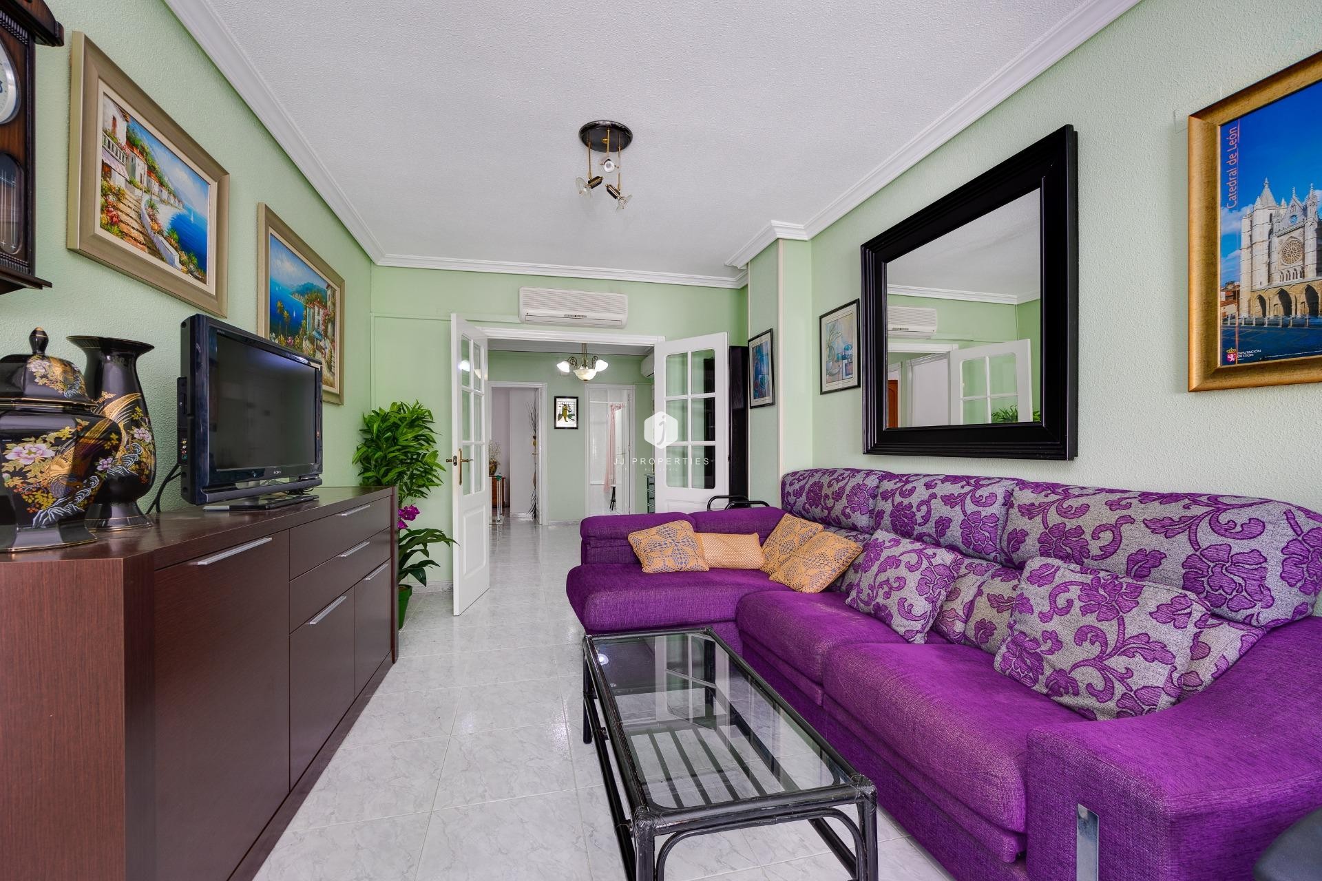 Resale - Apartment / flat -
Torrevieja - Antonio Machado