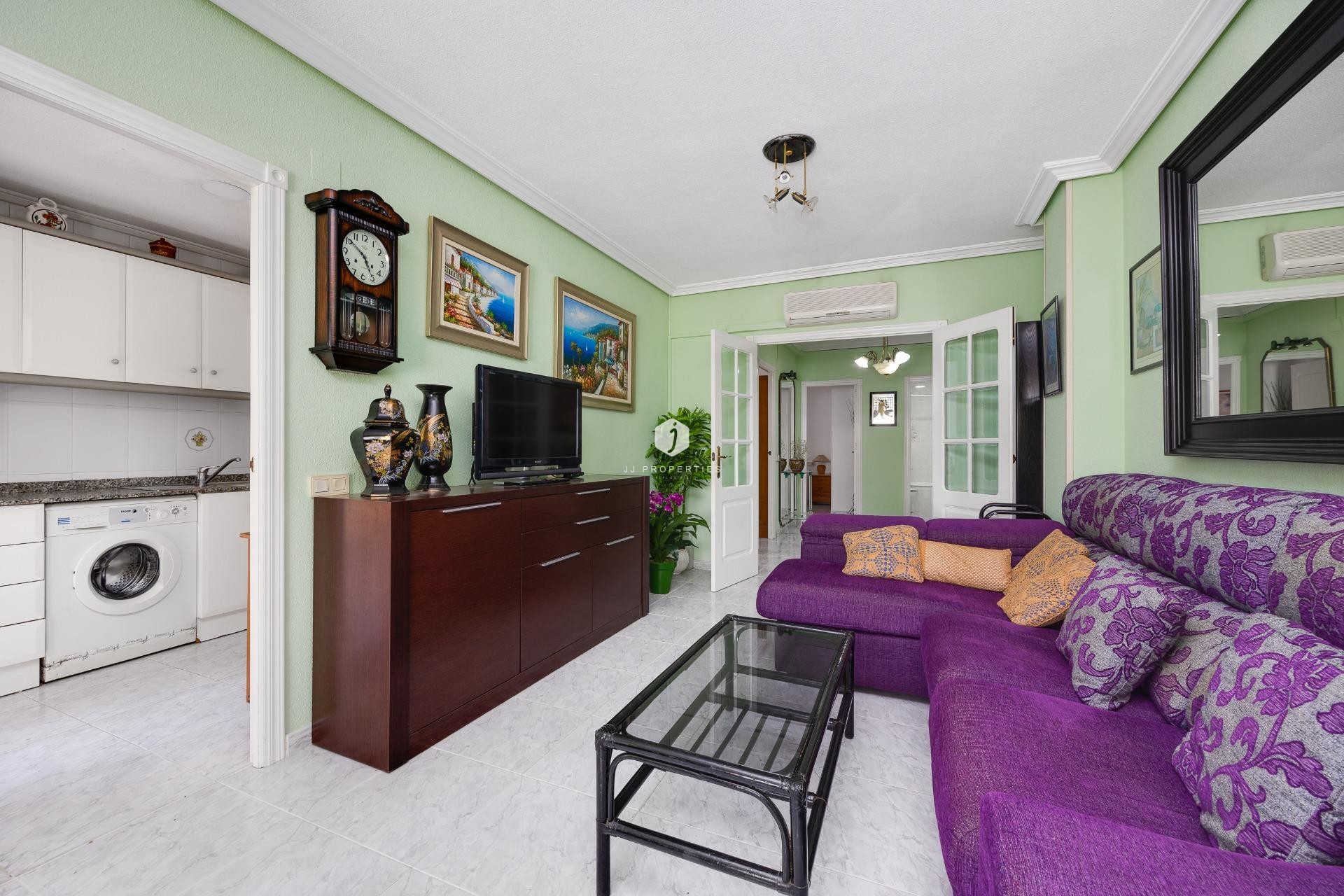 Resale - Apartment / flat -
Torrevieja - Antonio Machado
