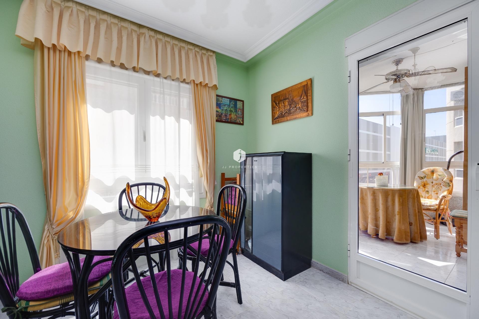 Resale - Apartment / flat -
Torrevieja - Antonio Machado