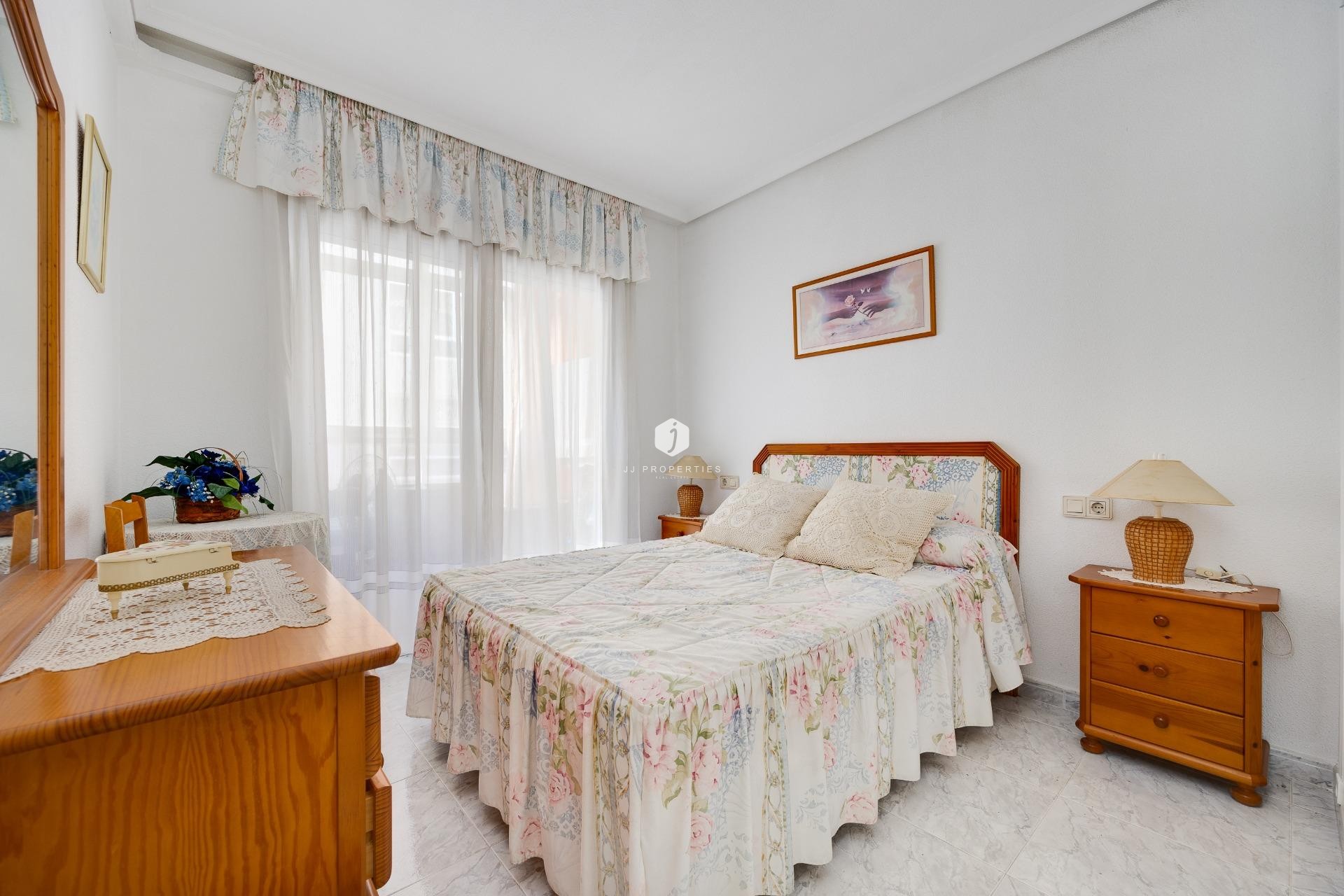 Resale - Apartment / flat -
Torrevieja - Antonio Machado