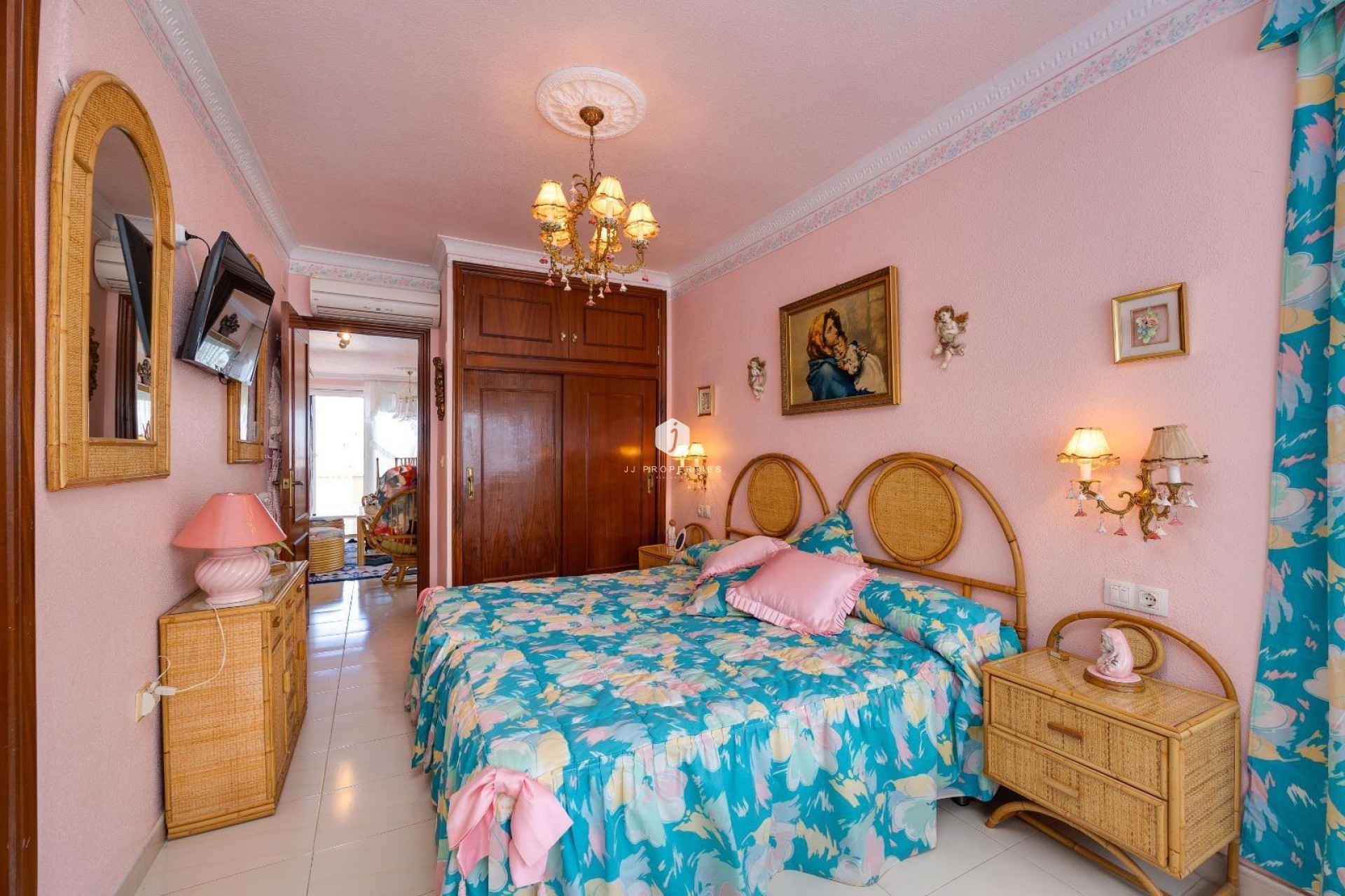 Resale - Apartment / flat -
Torrevieja - Cabo cervera