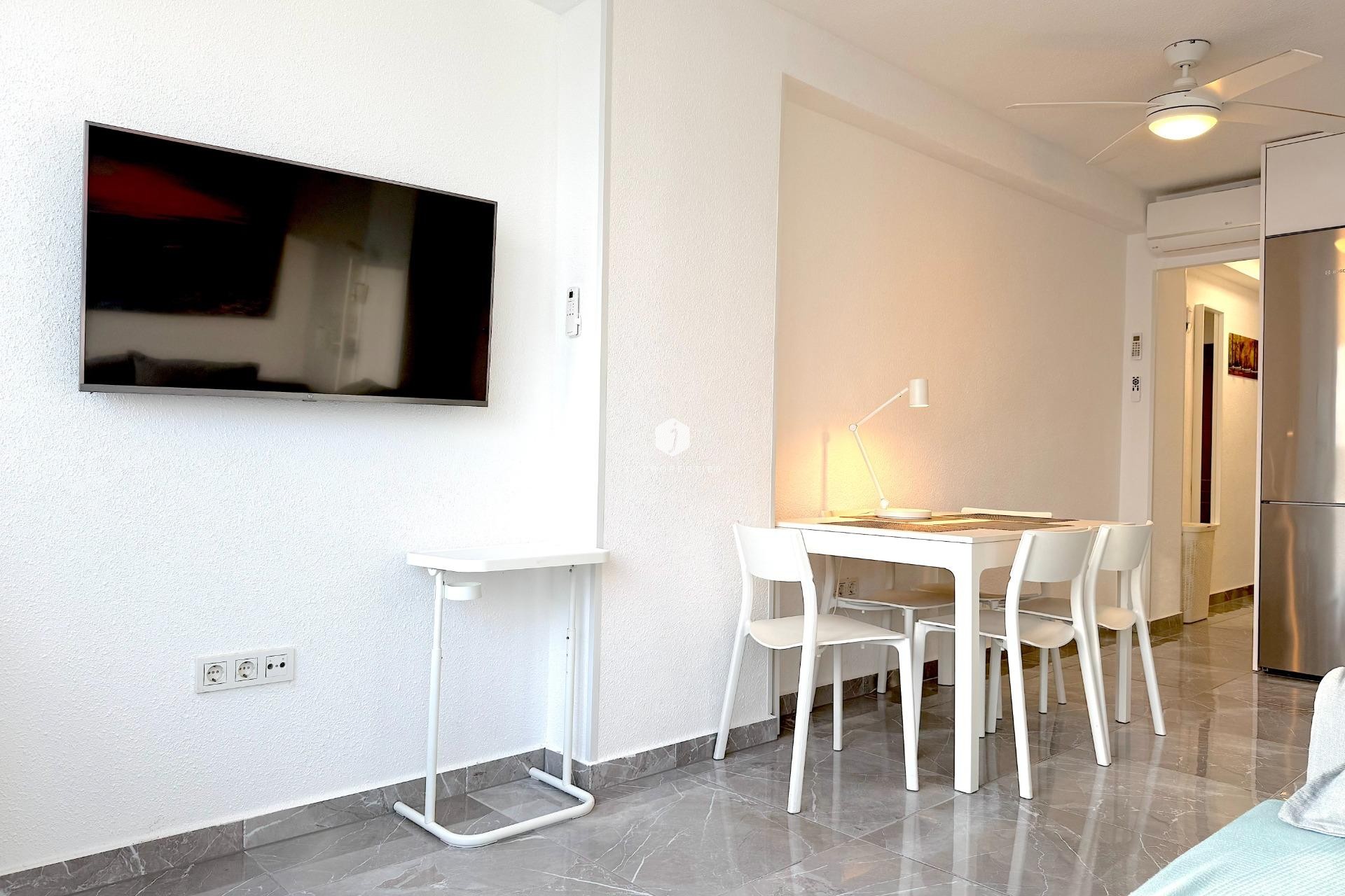 Resale - Apartment / flat -
Torrevieja - Cabo cervera