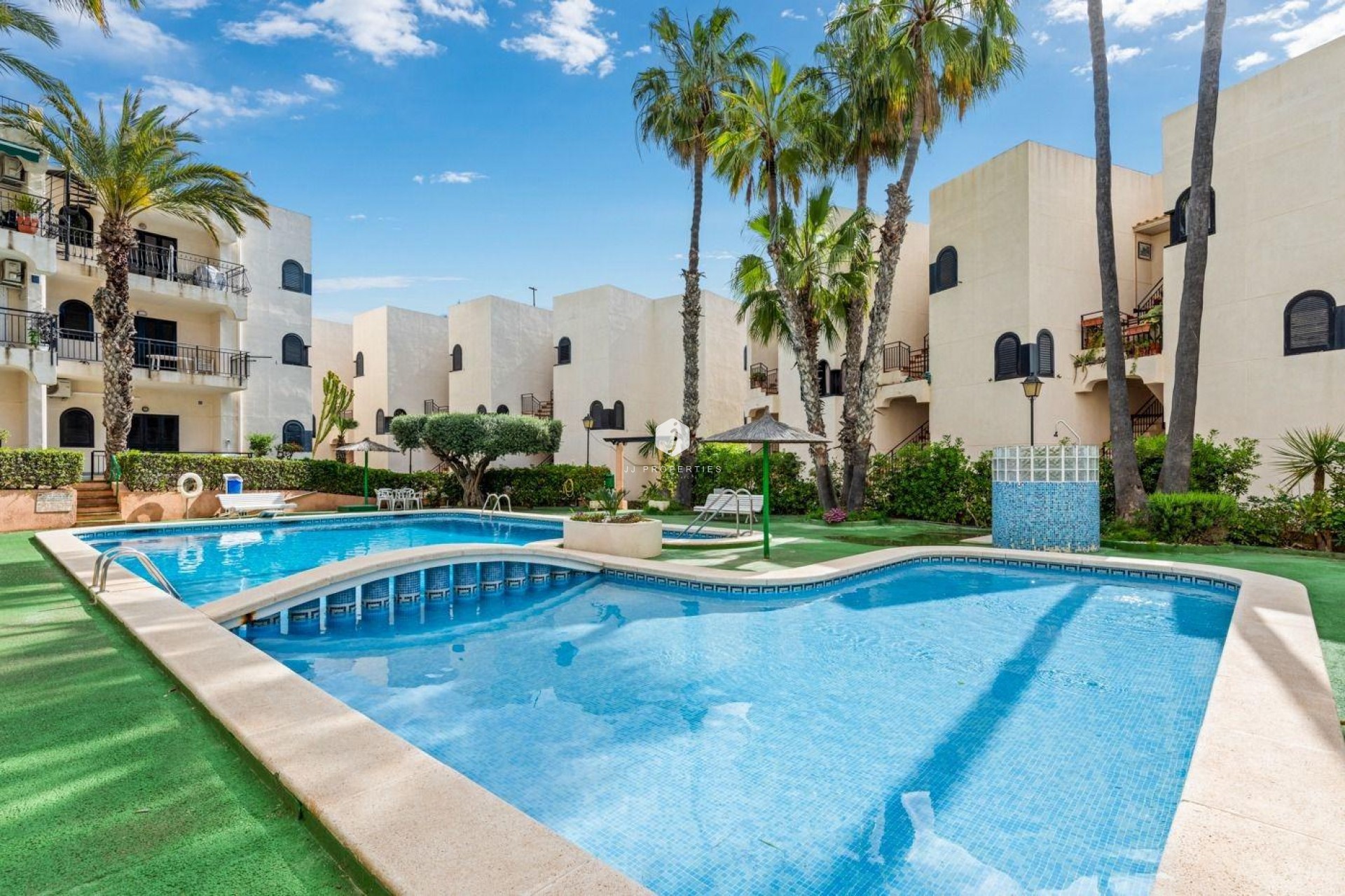 Resale - Apartment / flat -
Torrevieja - Cabo cervera