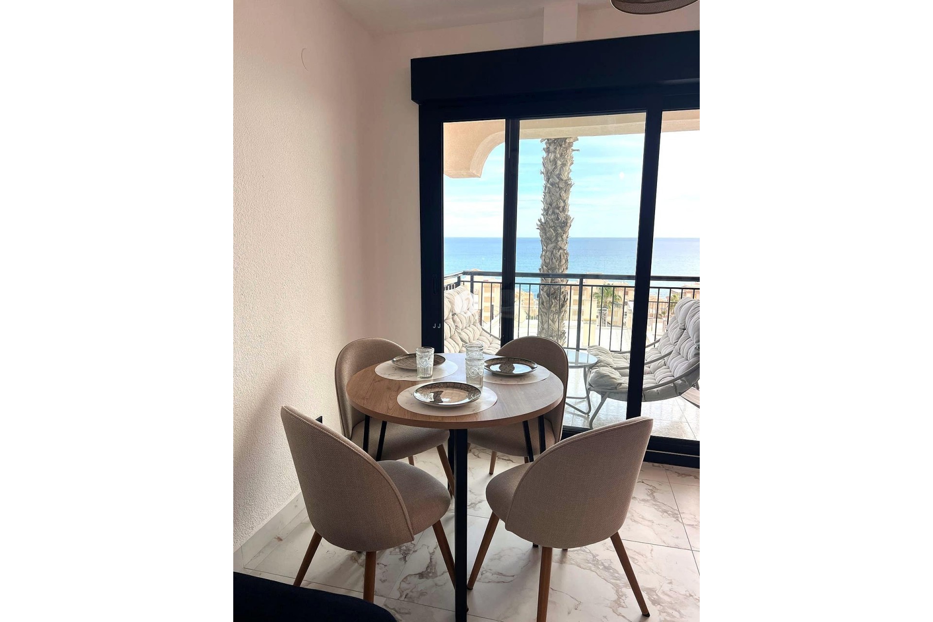 Resale - Apartment / flat -
Torrevieja - Cabo cervera