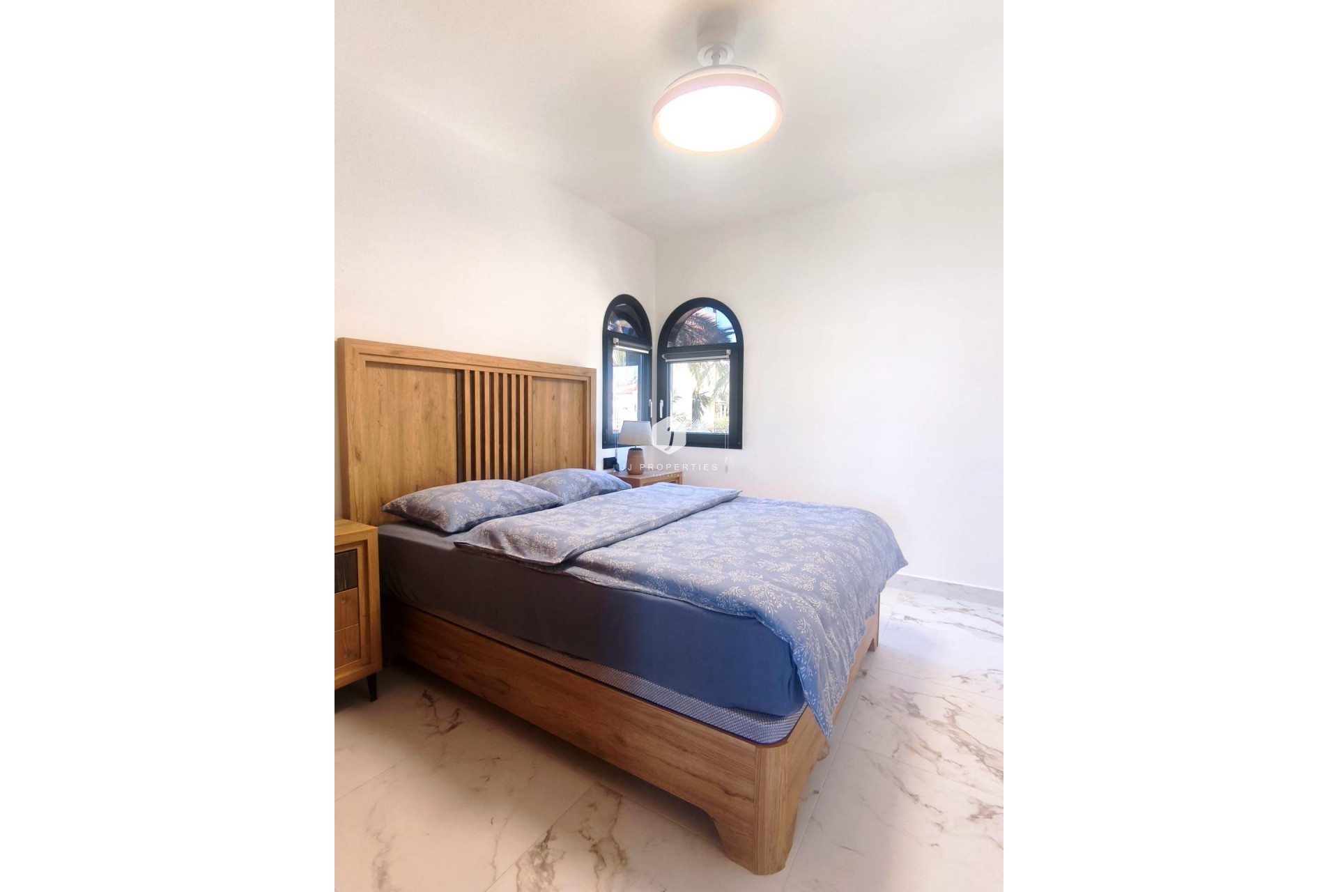 Resale - Apartment / flat -
Torrevieja - Cabo cervera