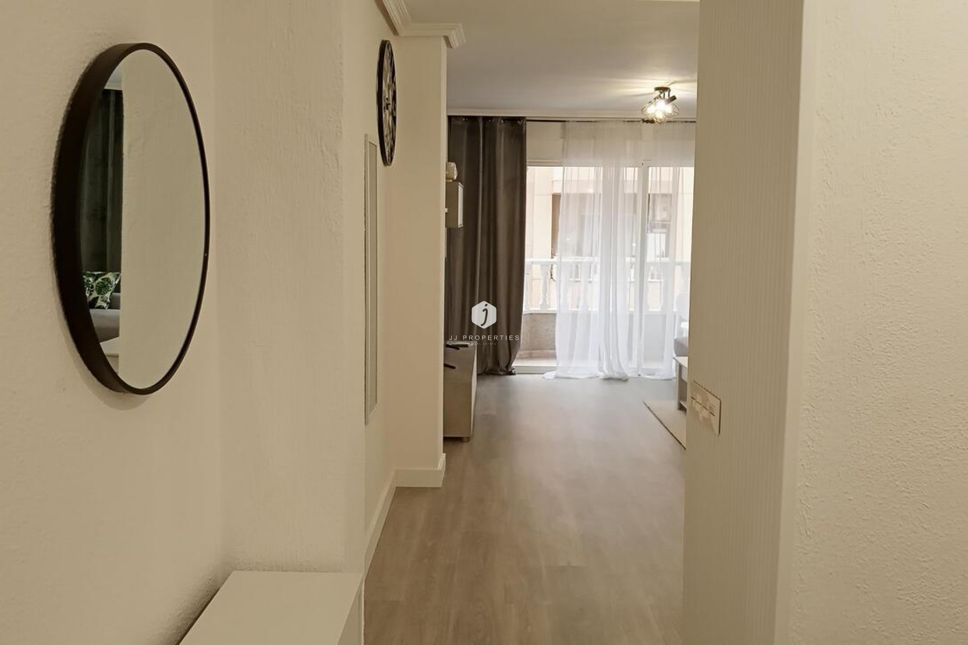 Resale - Apartment / flat -
Torrevieja - CENTRE
