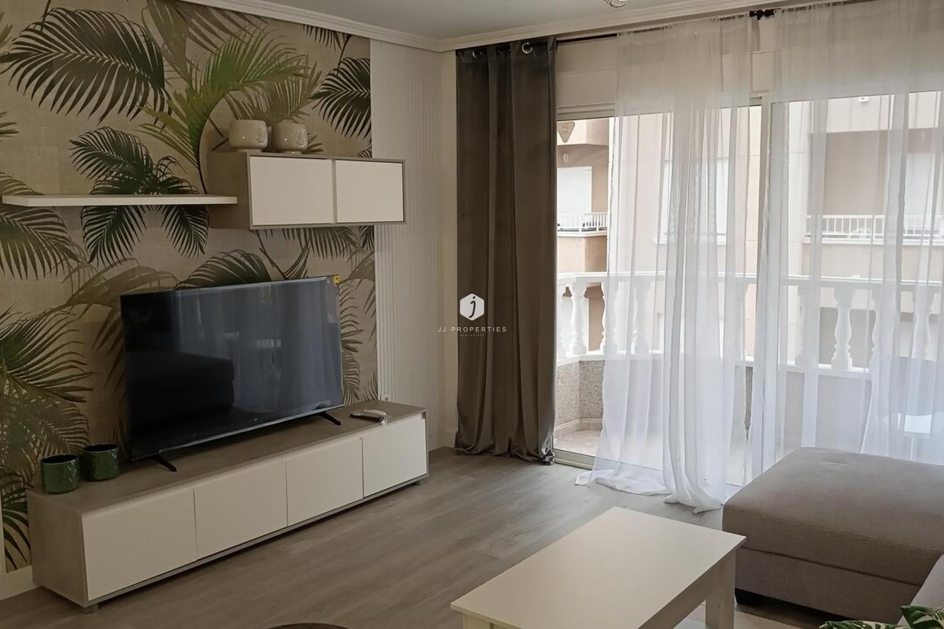 Resale - Apartment / flat -
Torrevieja - CENTRE