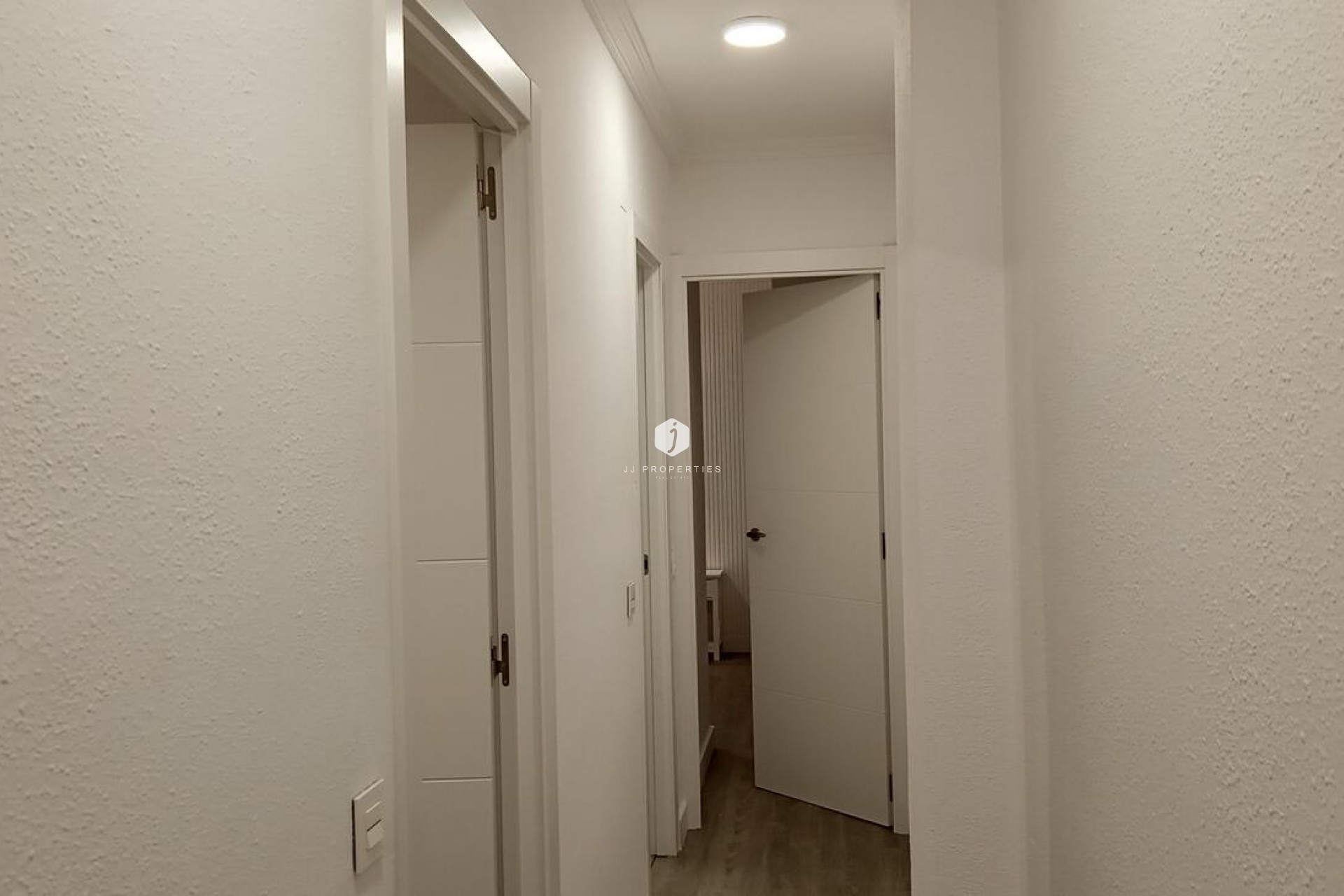 Resale - Apartment / flat -
Torrevieja - CENTRE