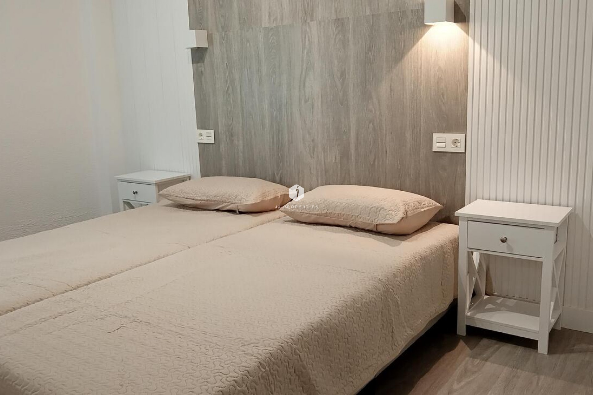 Resale - Apartment / flat -
Torrevieja - CENTRE