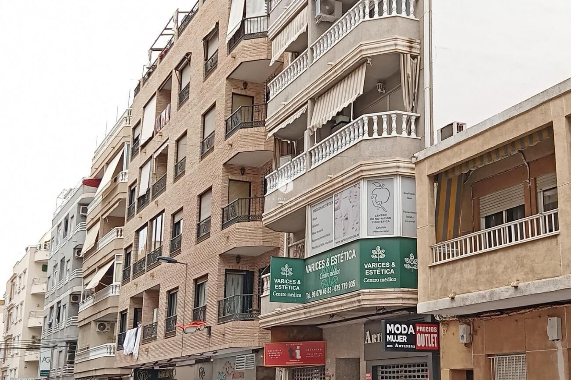 Resale - Apartment / flat -
Torrevieja - CENTRE