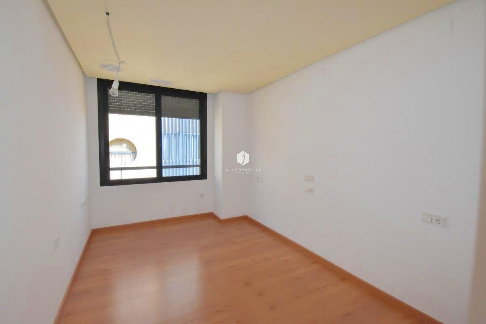 Resale - Apartment / flat -
Torrevieja - Centro - Muelle Pesquero