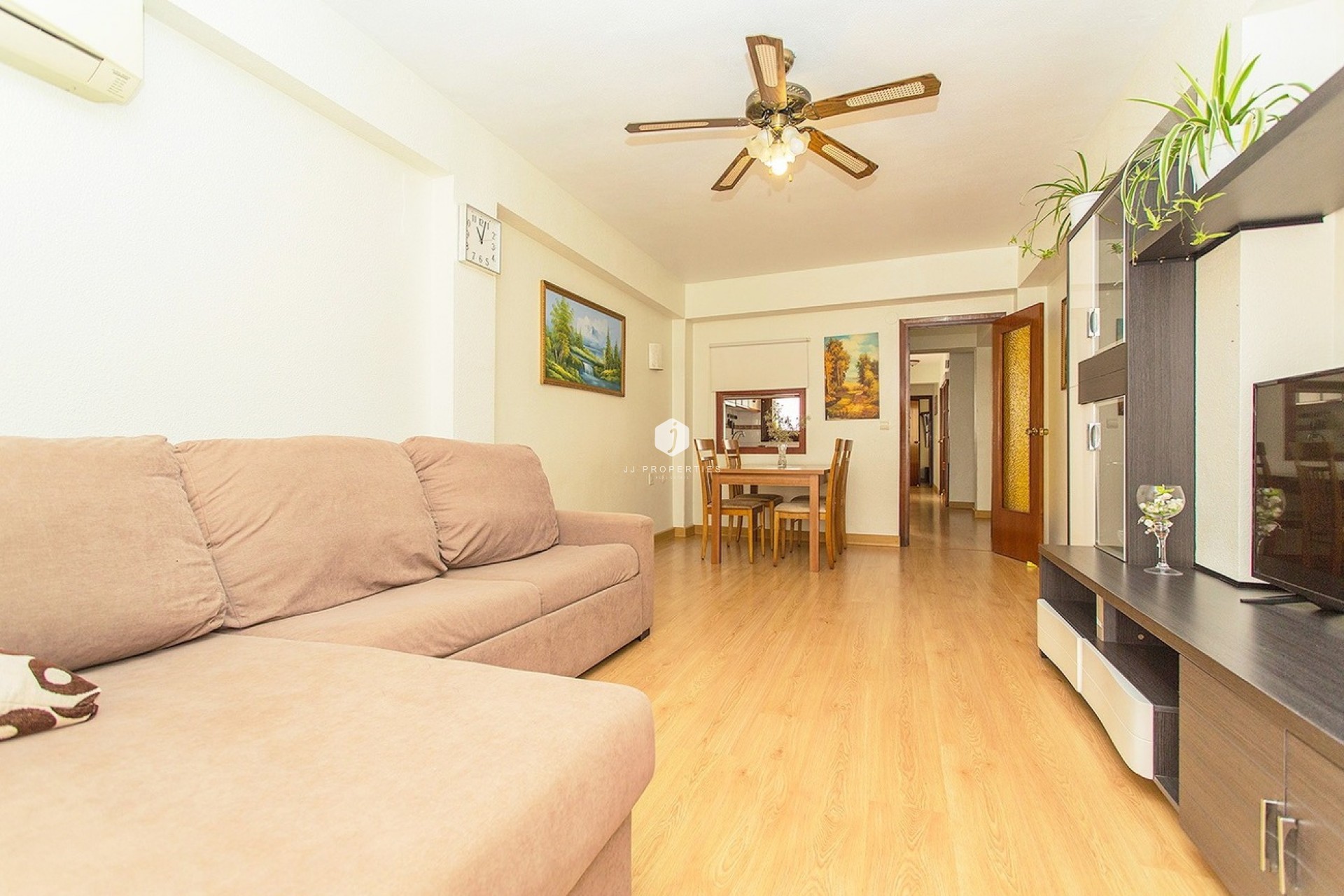 Resale - Apartment / flat -
Torrevieja - Centro-Muelle Pesquero