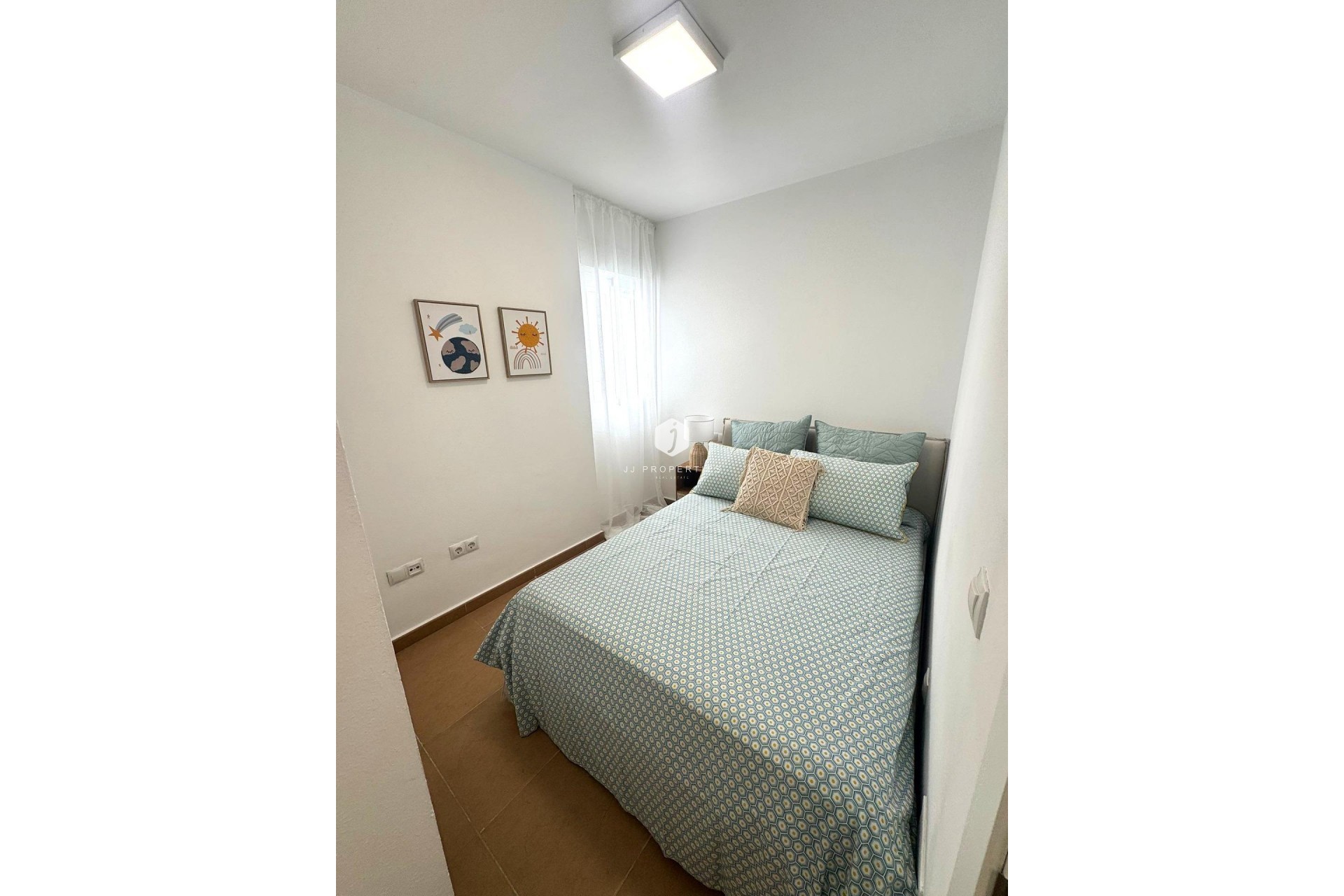 Resale - Apartment / flat -
Torrevieja - Centro - Muelle Pesquero