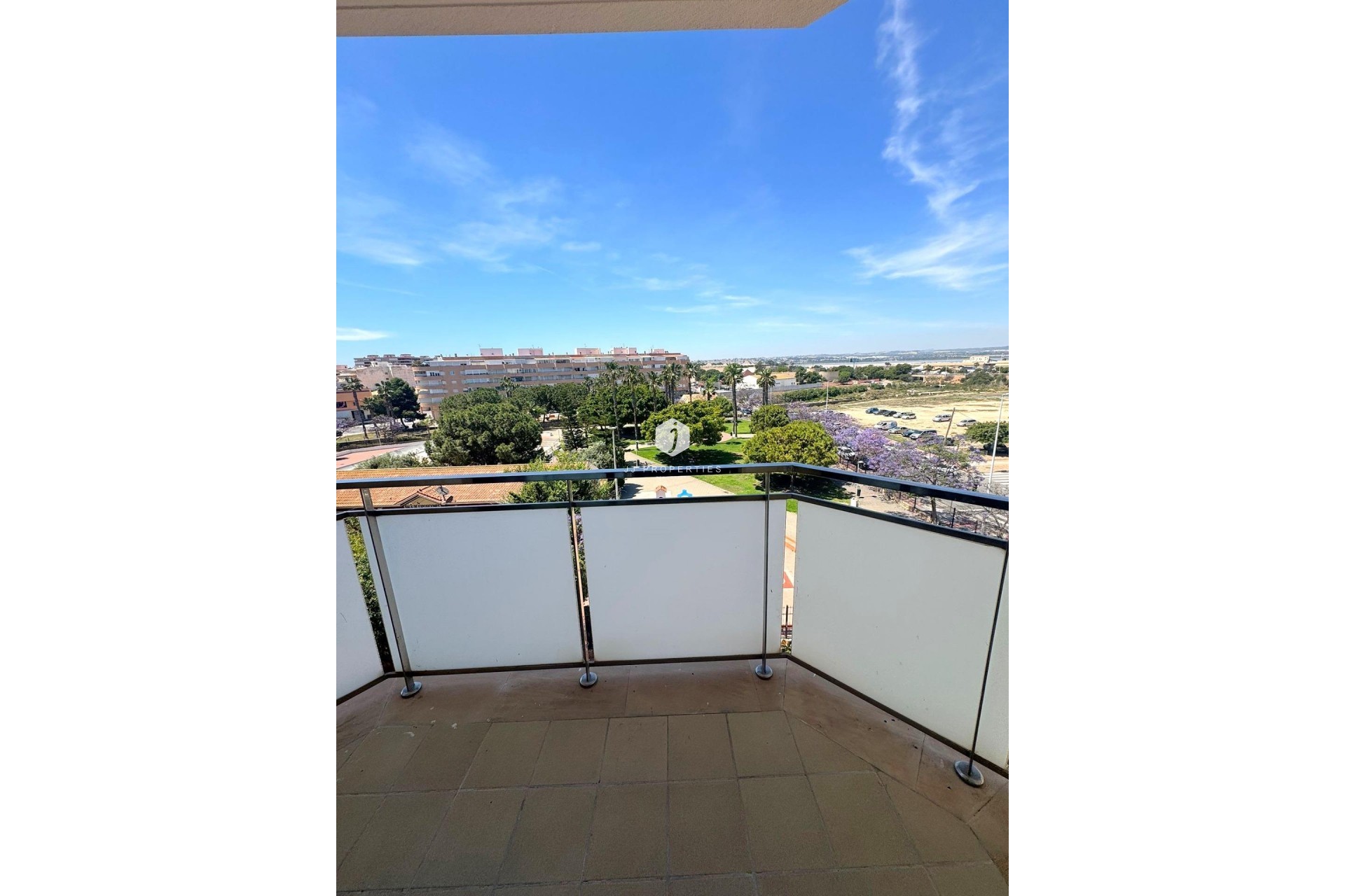 Resale - Apartment / flat -
Torrevieja - Centro - Muelle Pesquero