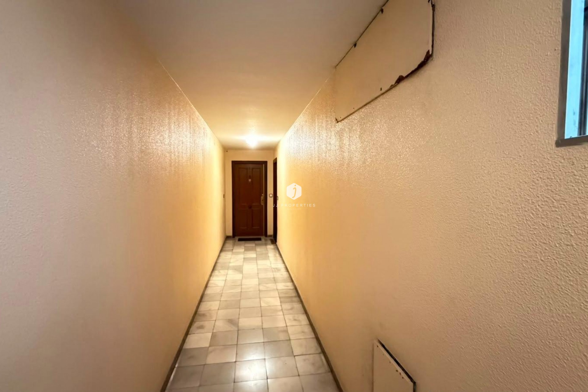 Resale - Apartment / flat -
Torrevieja - Centro - Muelle Pesquero