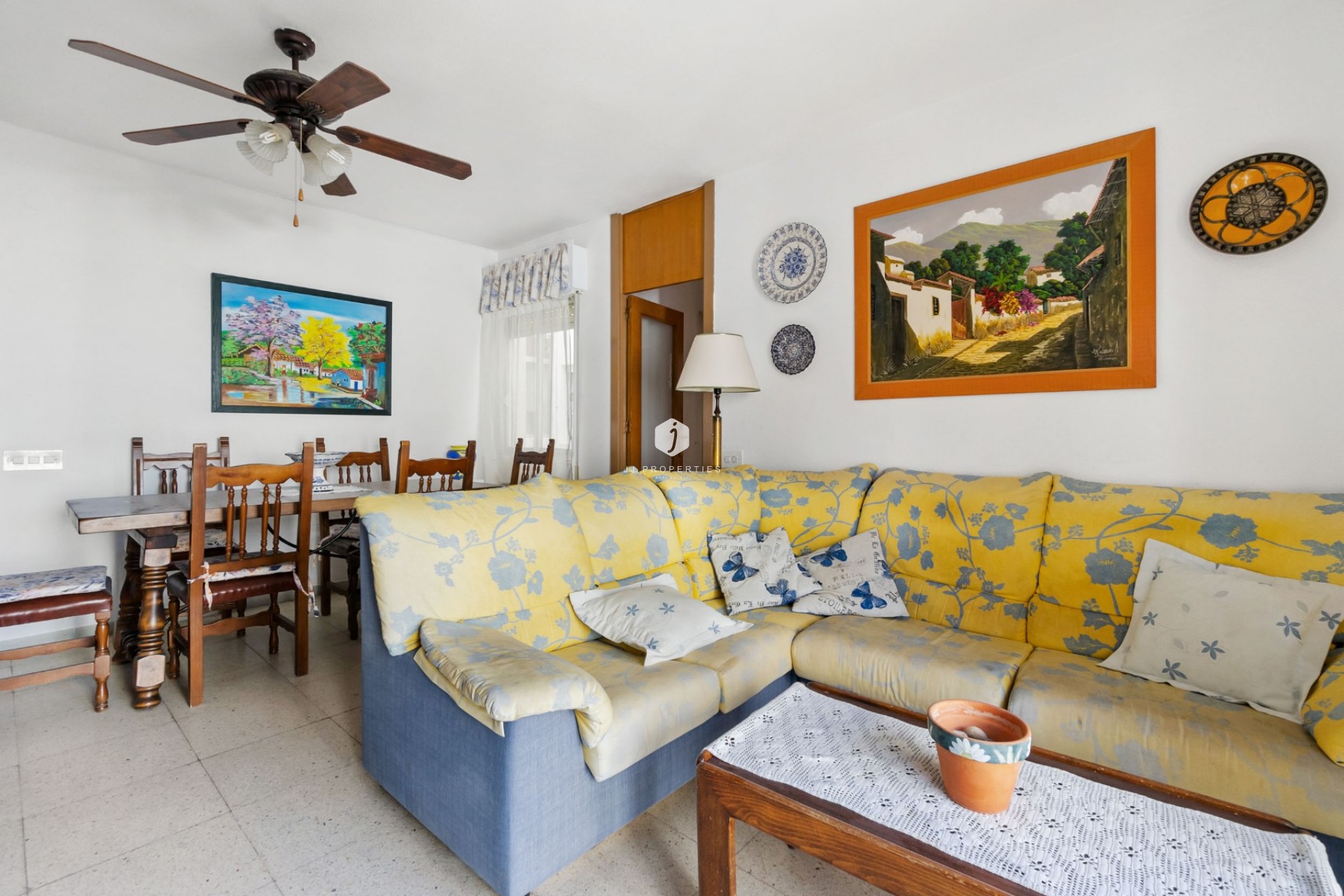 Resale - Apartment / flat -
Torrevieja - Centro