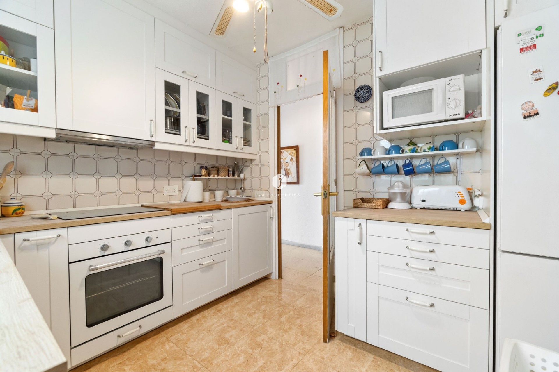 Resale - Apartment / flat -
Torrevieja - Centro