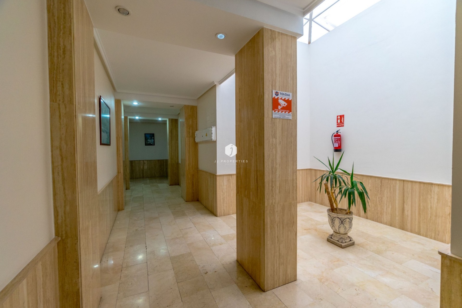 Resale - Apartment / flat -
Torrevieja - Centro