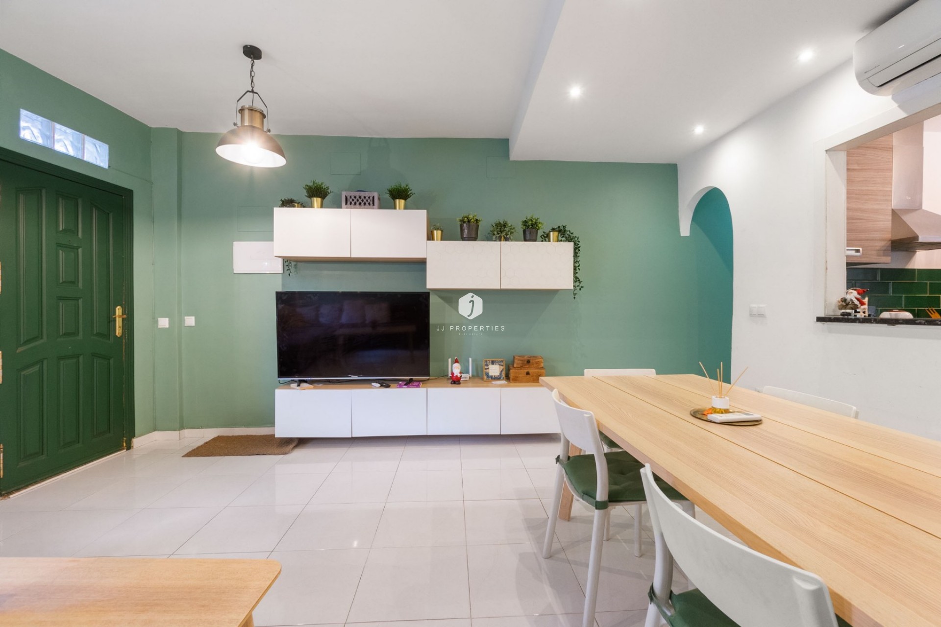 Resale - Apartment / flat -
Torrevieja - Centro