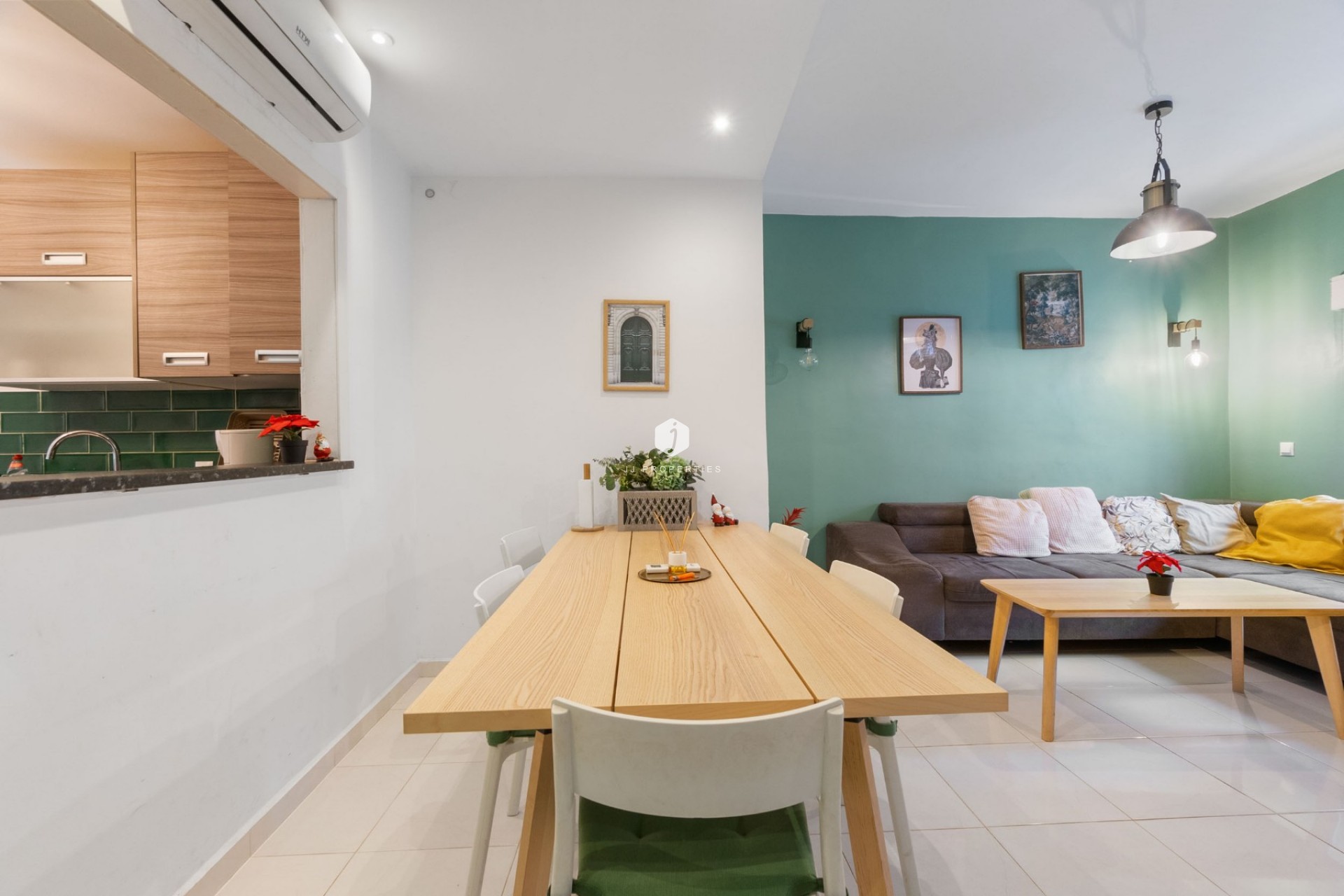 Resale - Apartment / flat -
Torrevieja - Centro